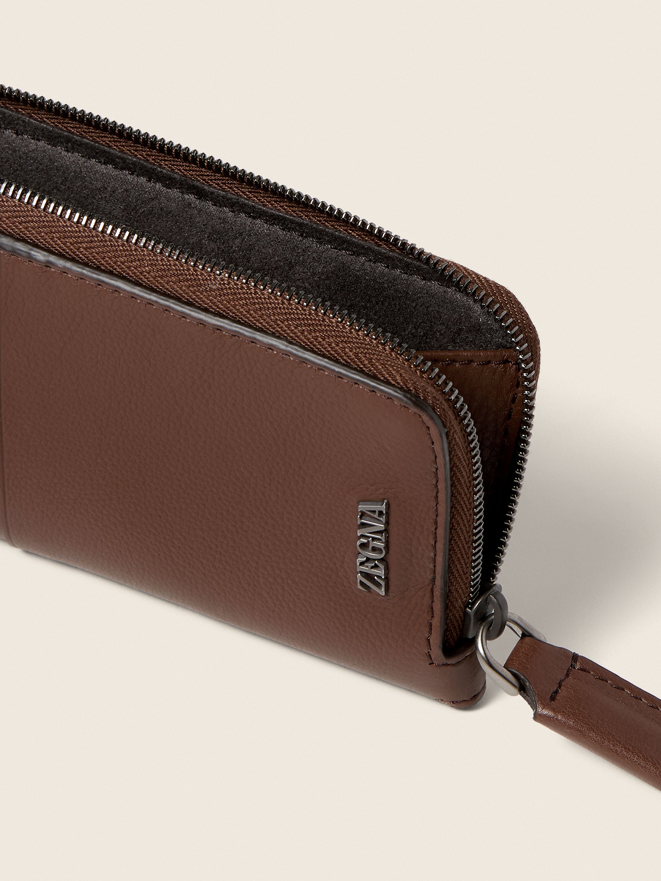 Brown SECONDSKIN Card Case Product detail photo #1