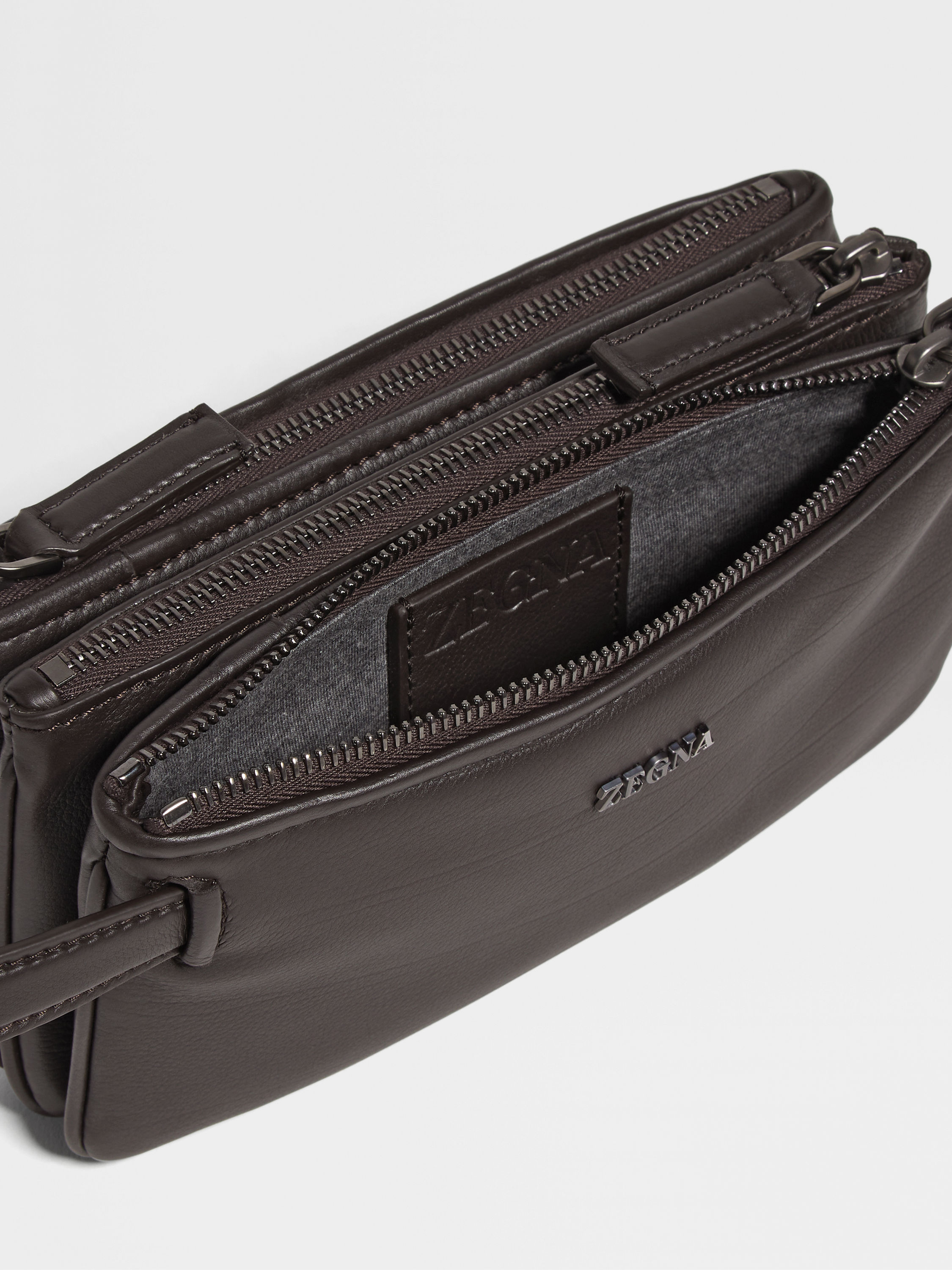 Dark Brown SECONDSKIN Pouch Product detail photo #1