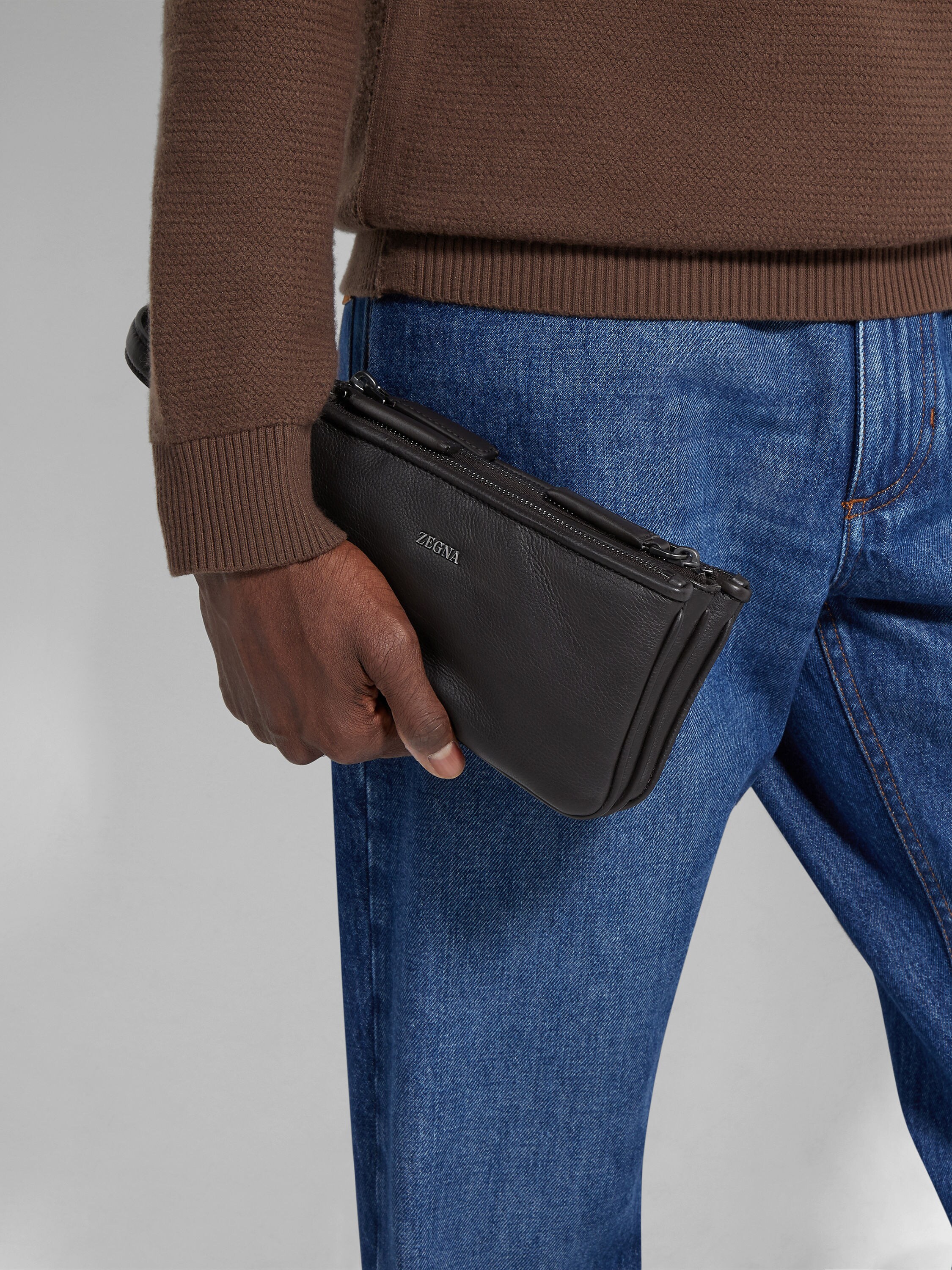 Pouch SECONDSKIN Marrone Scuro Foto #3 di dettaglio del prodotto