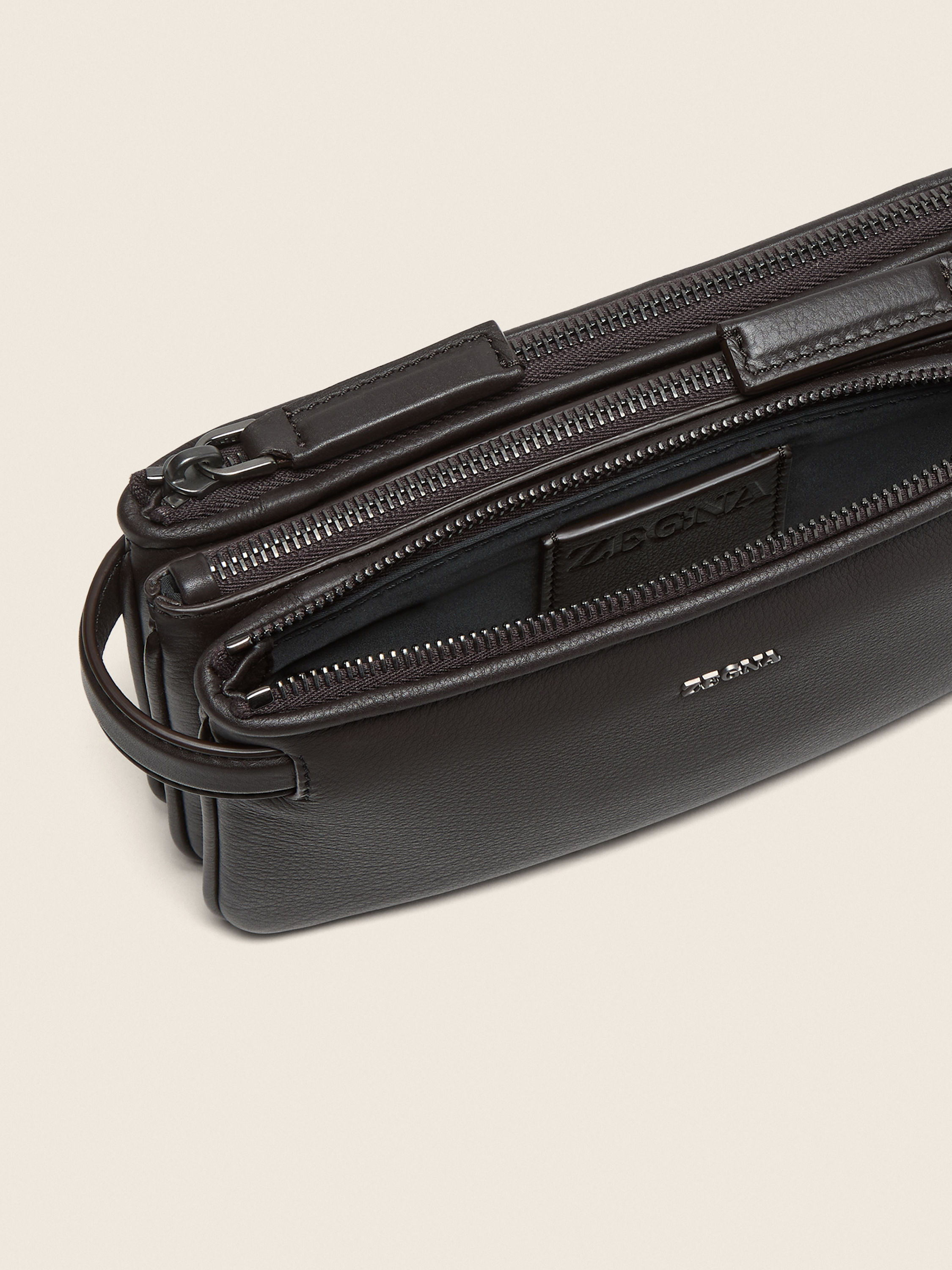 Dark Brown SECONDSKIN Pouch Product detail photo #2