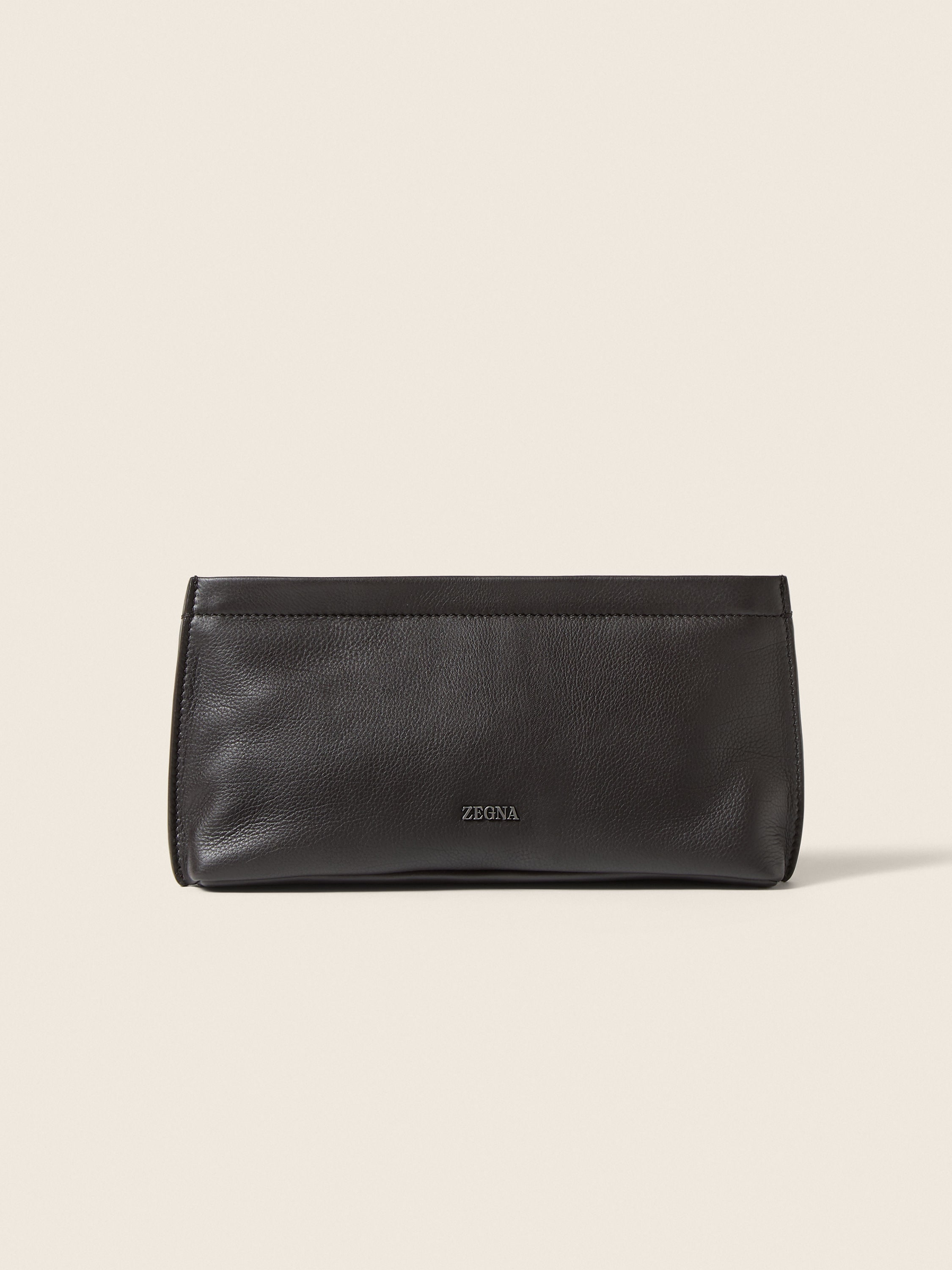 Tasche aus SECONDSKIN in Dunkelbraun Hauptproduktfoto