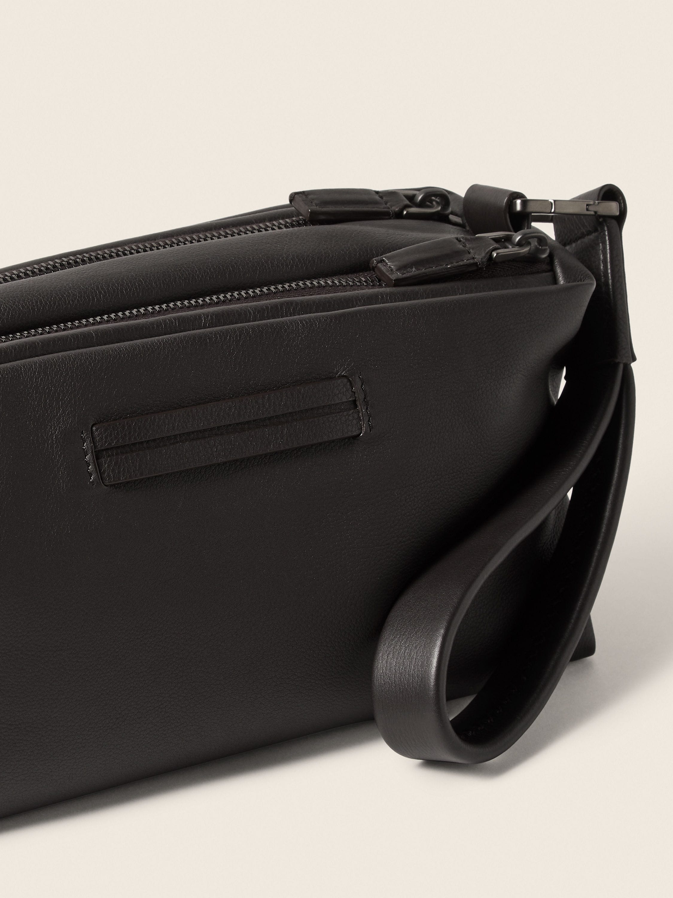 SECONDSKIN Softy Tasche in Dunkelbraun Detailfoto #4 des Produkts