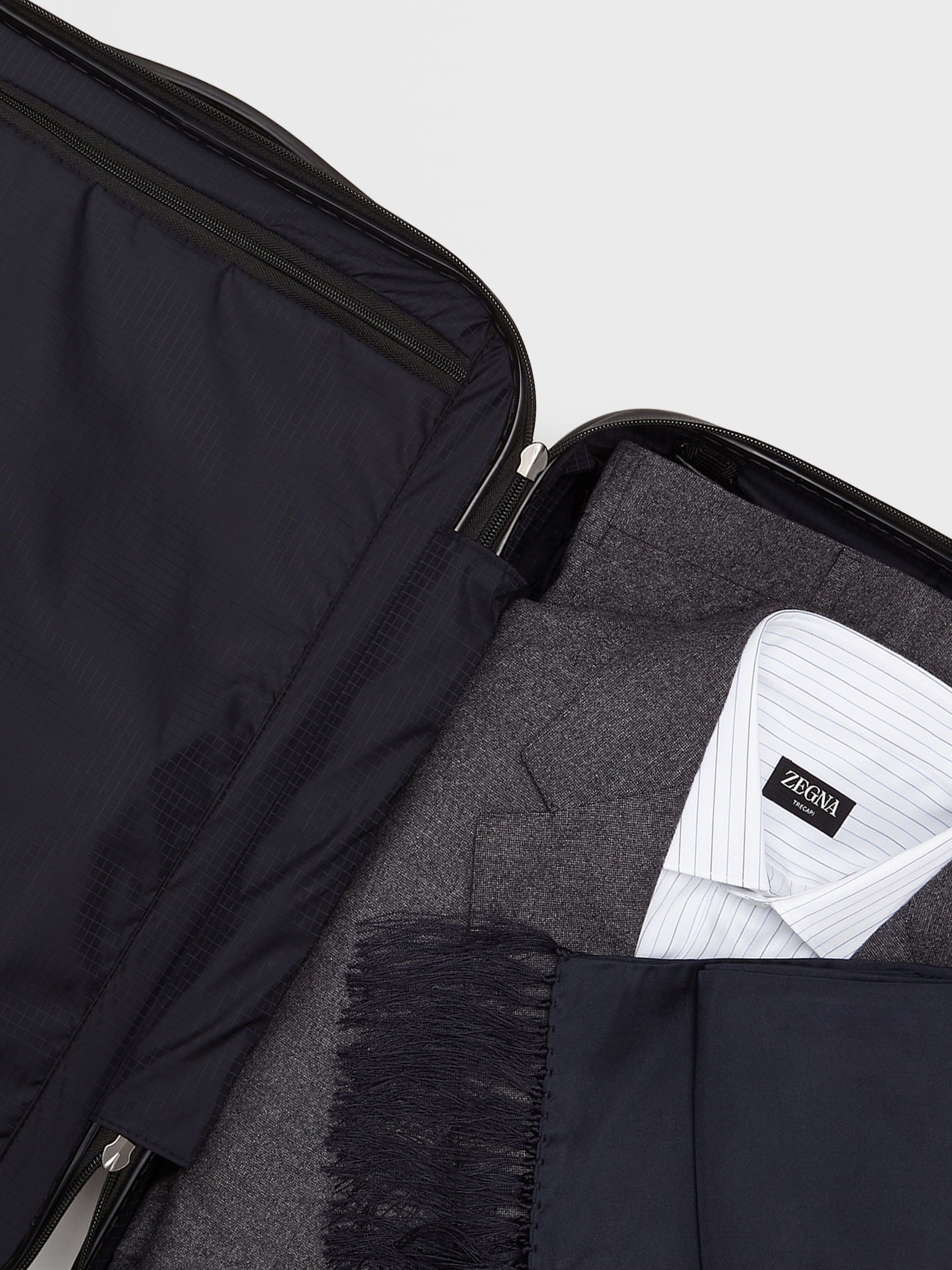 Black Leggerissimo Trolley Product detail photo #3