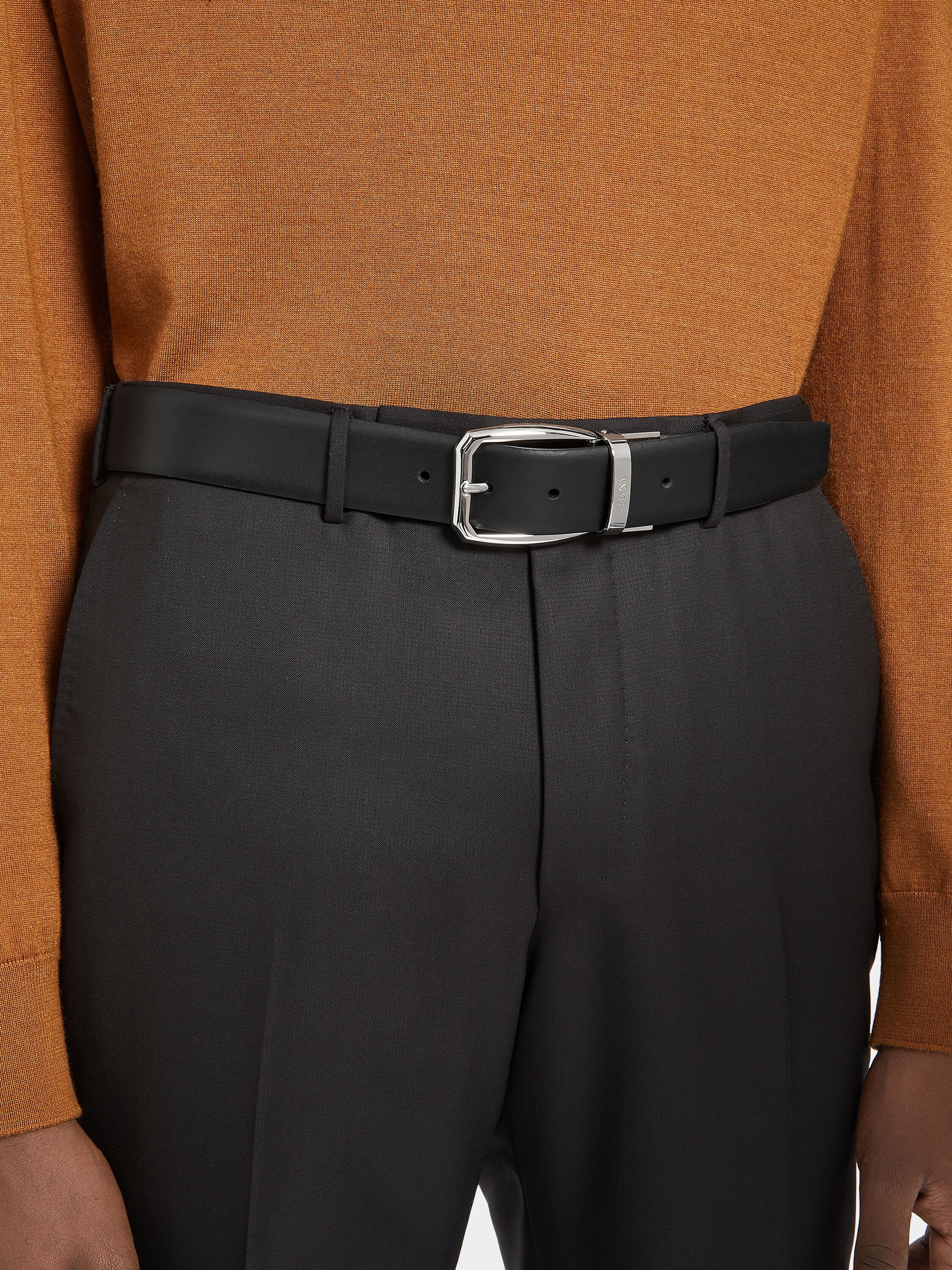 Black Reversible Leather Belt Product detail photo #2