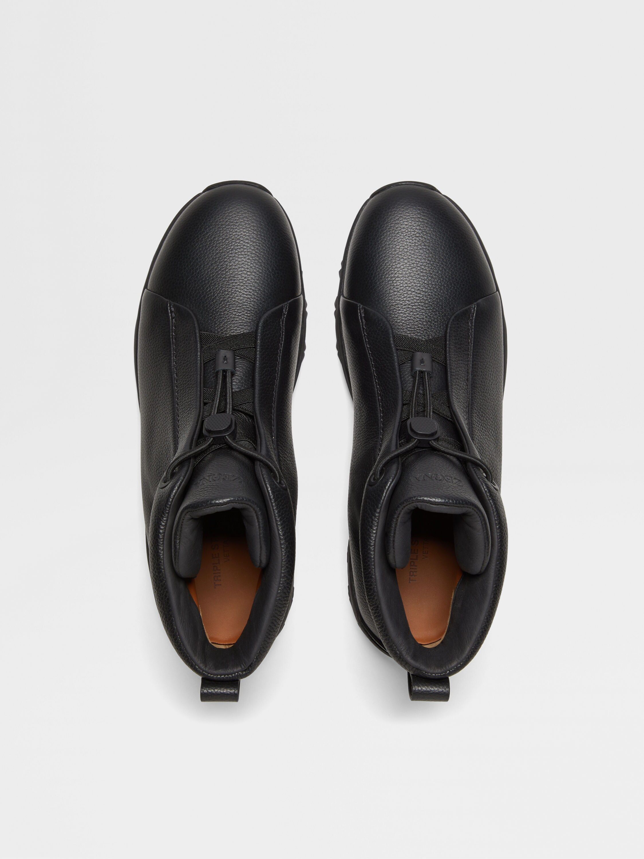 ブラック レザー Triple Stitch™ Vettaスニーカー 製品詳細写真 #3