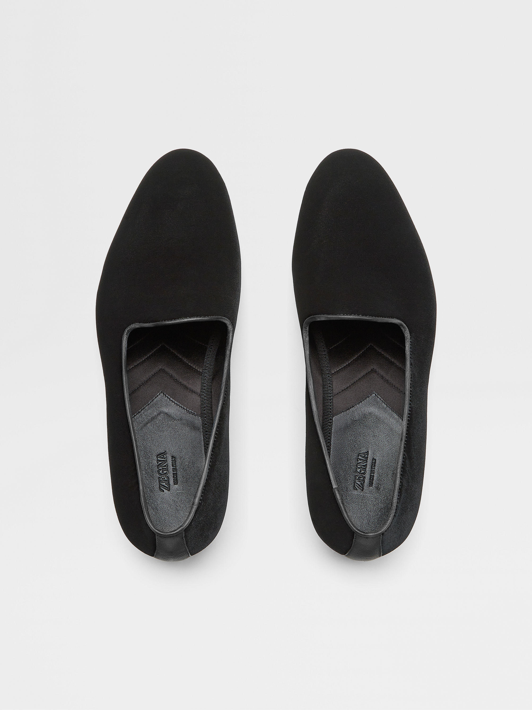 Black Velvet Gala Slip-on Shoes Product detail photo #4
