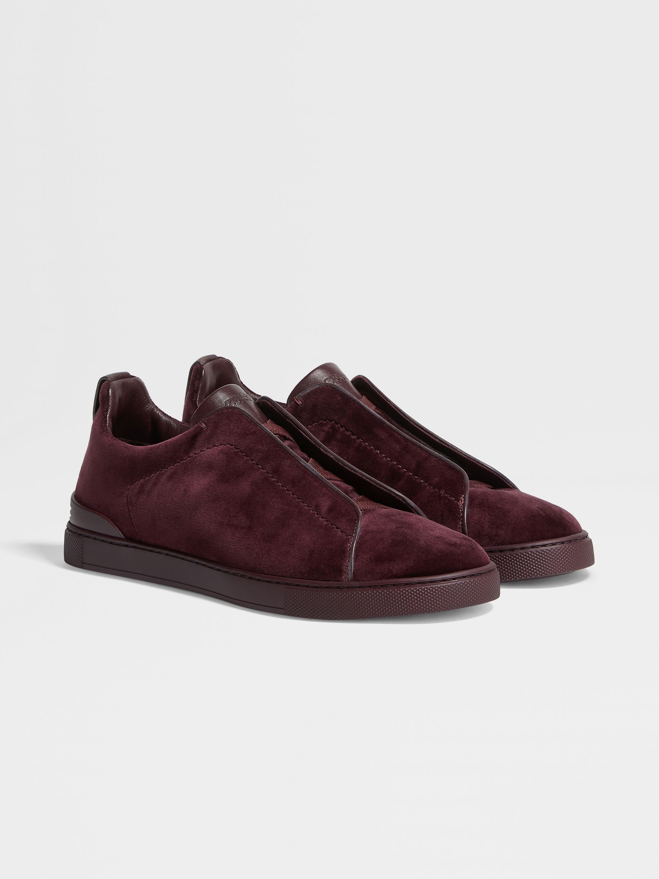ダークパープル ベルベット Triple Stitch™スニーカー FW24 ダークパープル ベルベット Triple Stitch™スニーカー FW24