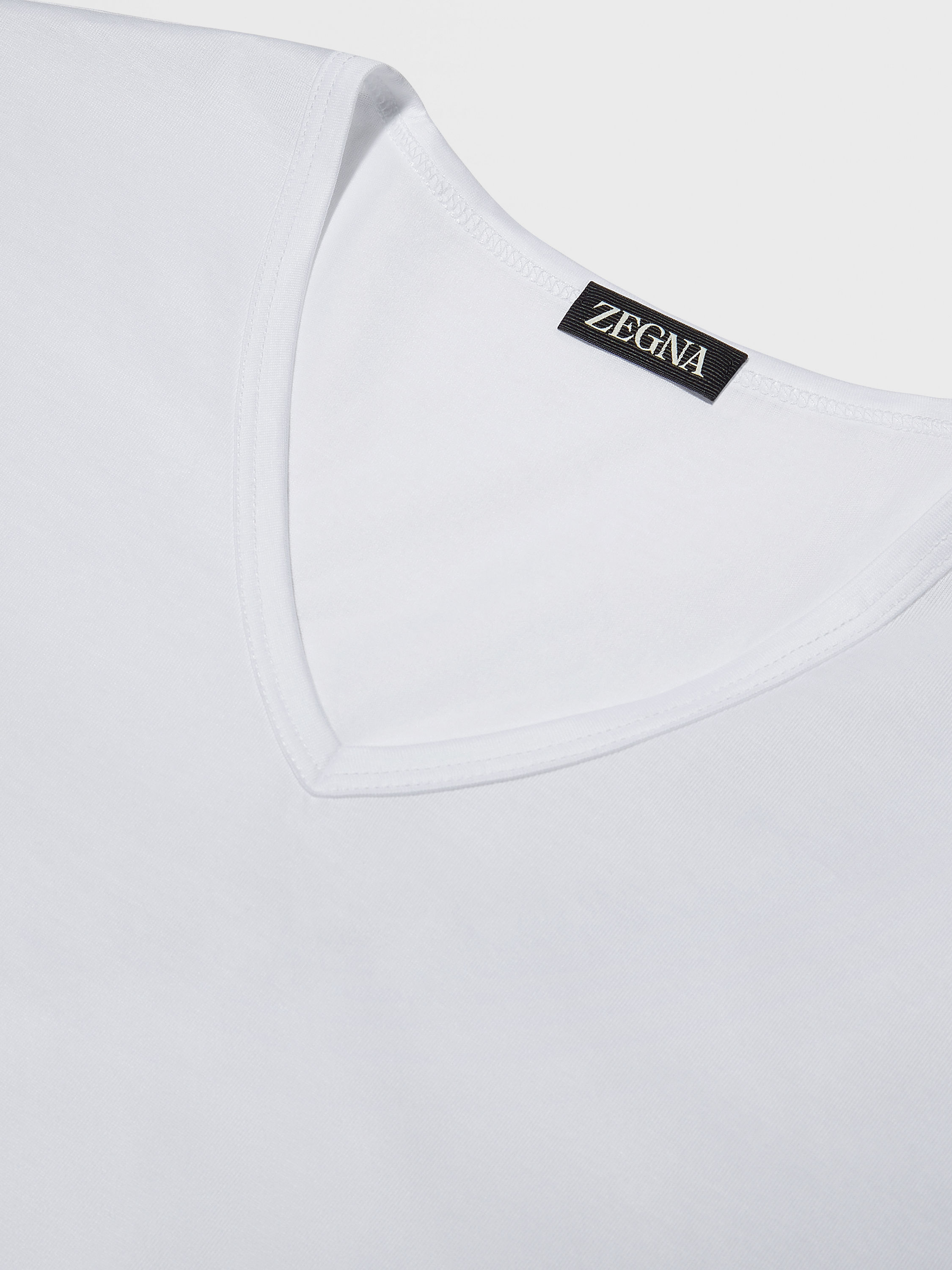 White Cotton T-shirt Product detail photo #1