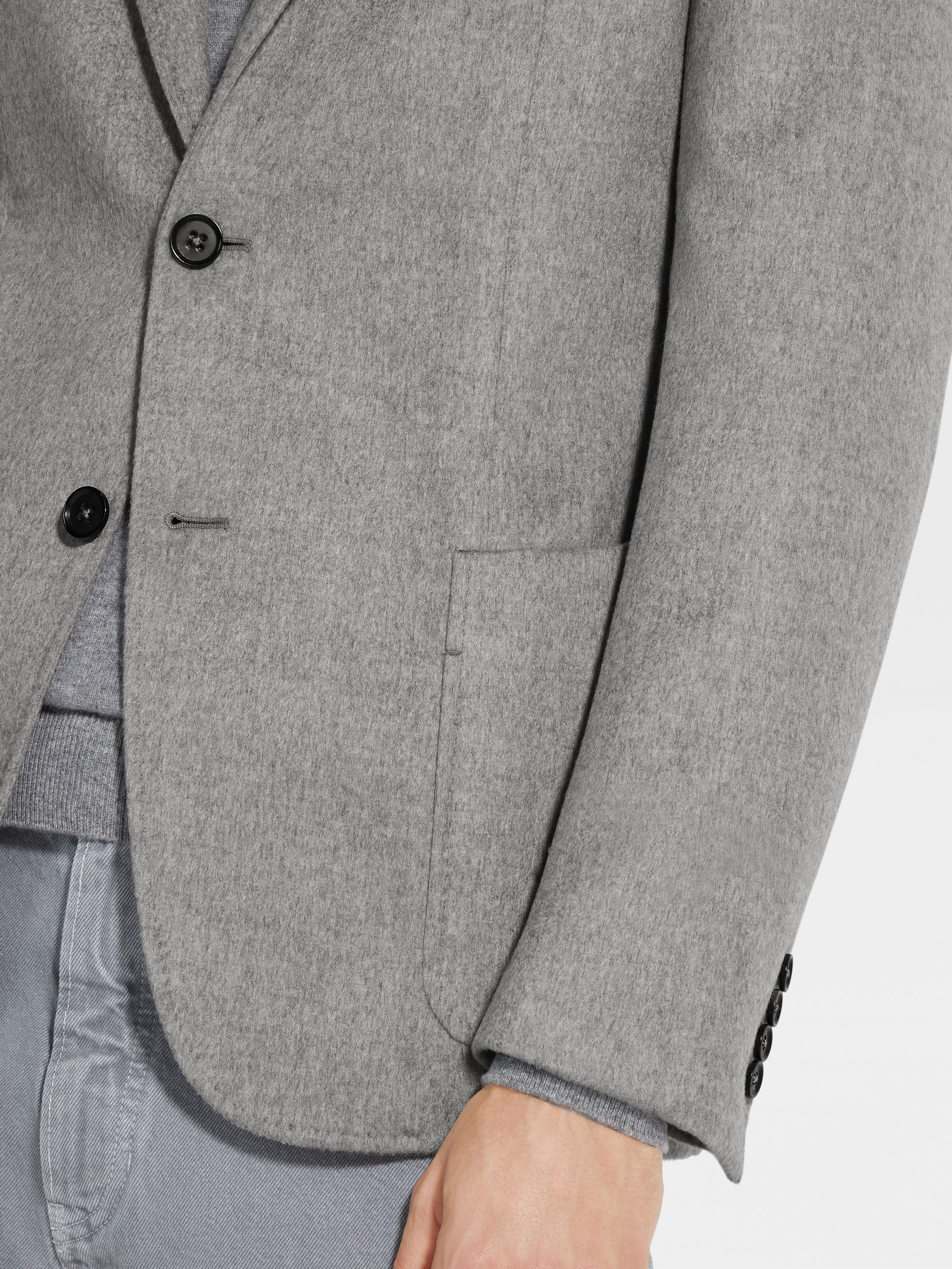 Jacke aus Oasi Cashmere in meliertem Grau Detailfoto #2 des Produkts