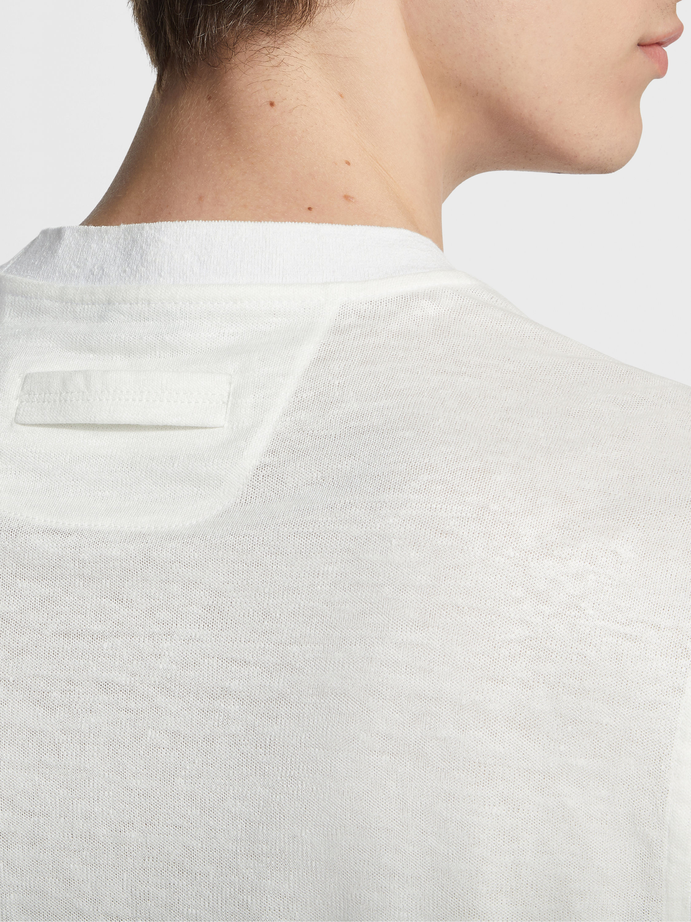 White Linen T-shirt Product detail photo #3