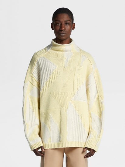 Light hot sale yellow turtleneck