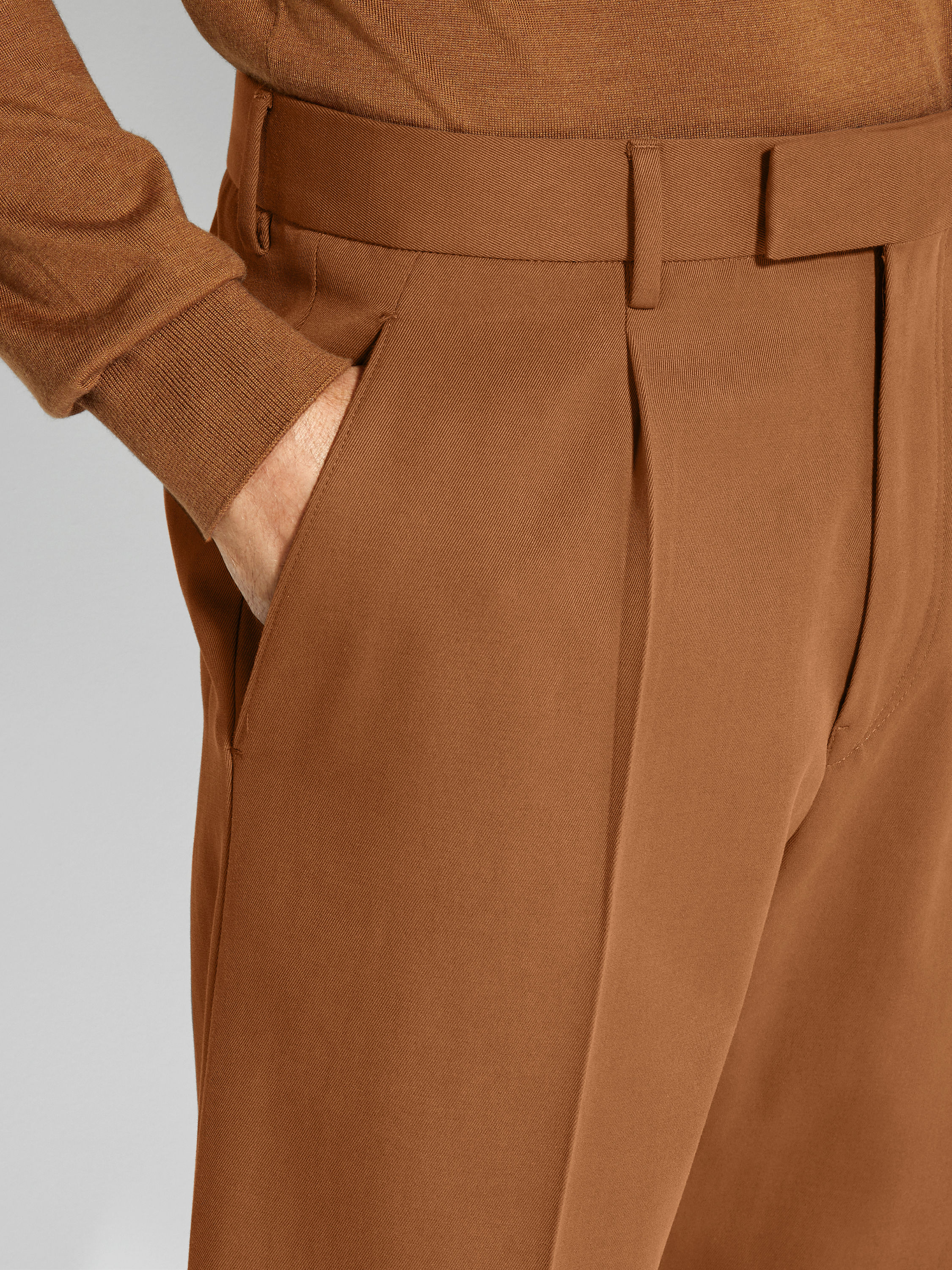 Dark Foliage Cotton and Wool Pants Product detail photo #1