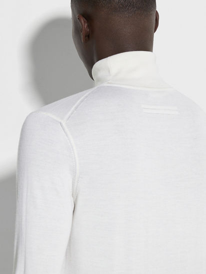 【送料&関税込】Off-White Turtleneck Sweater Off-White Turtleneck in Wool & Cashmere | SUITSUPPLY