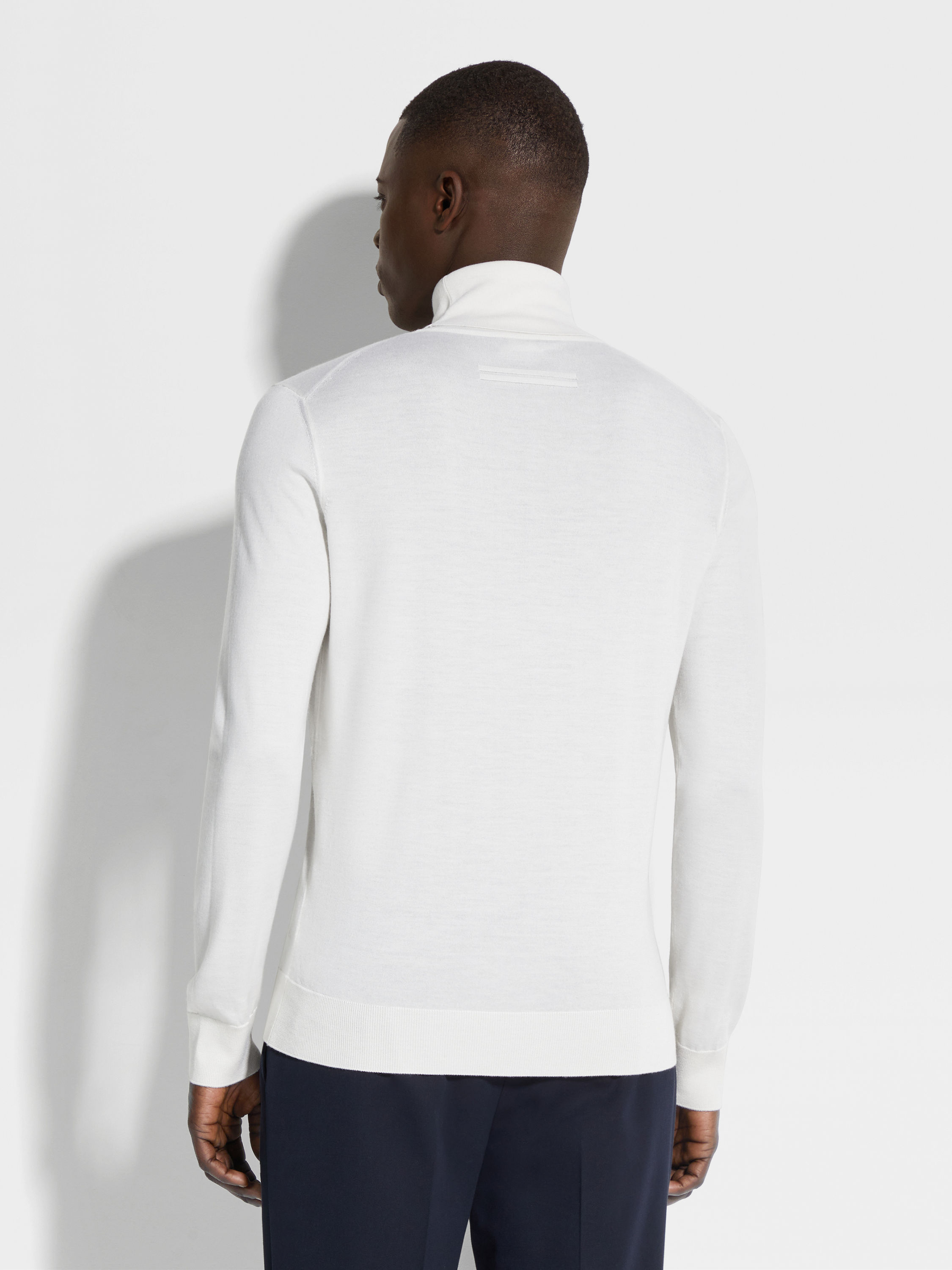 White Cashseta Turtleneck Product detail photo #4