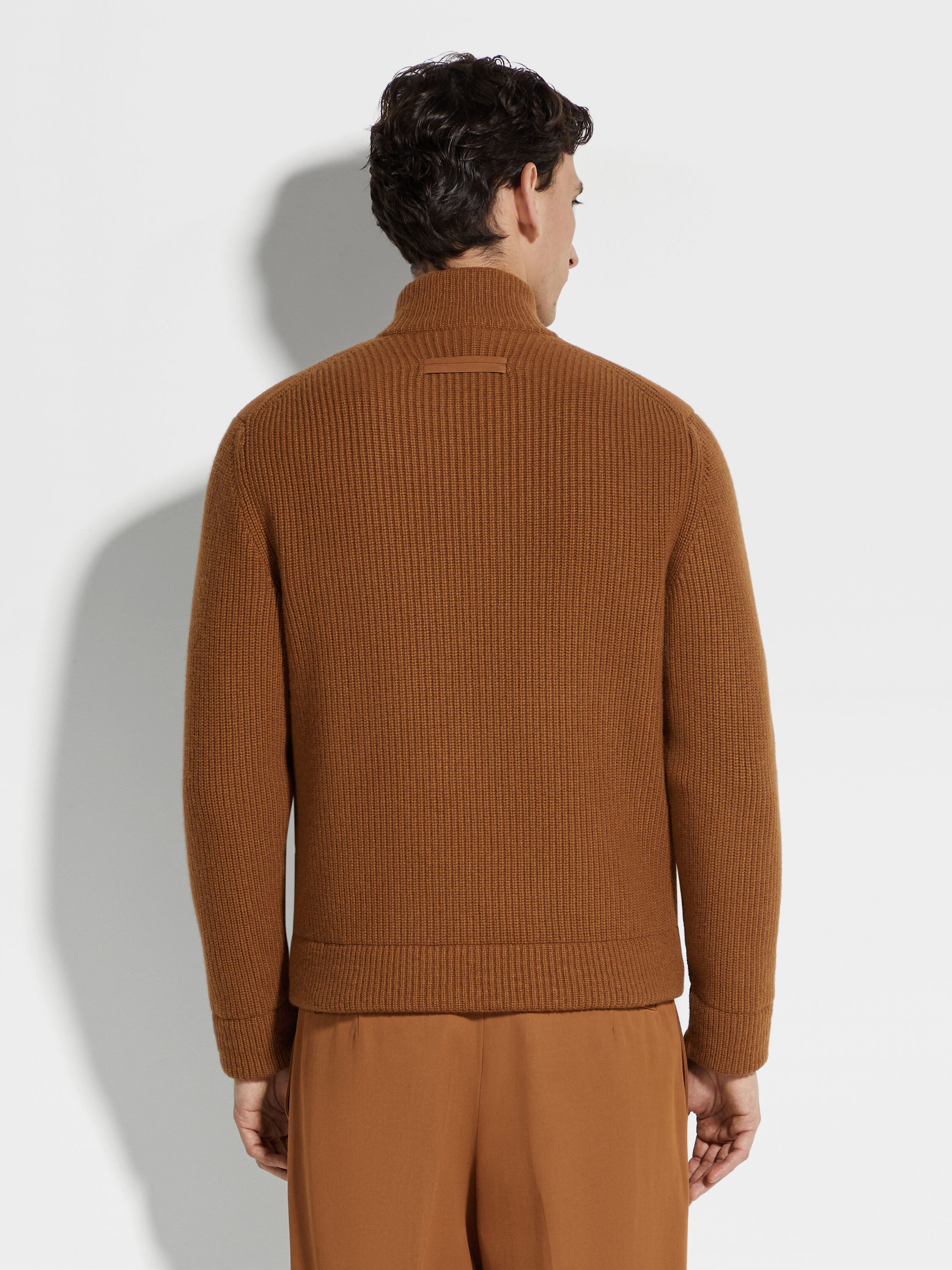 ダークFoliage Oasi Cashmereフルジップブルゾン 製品詳細写真 #4