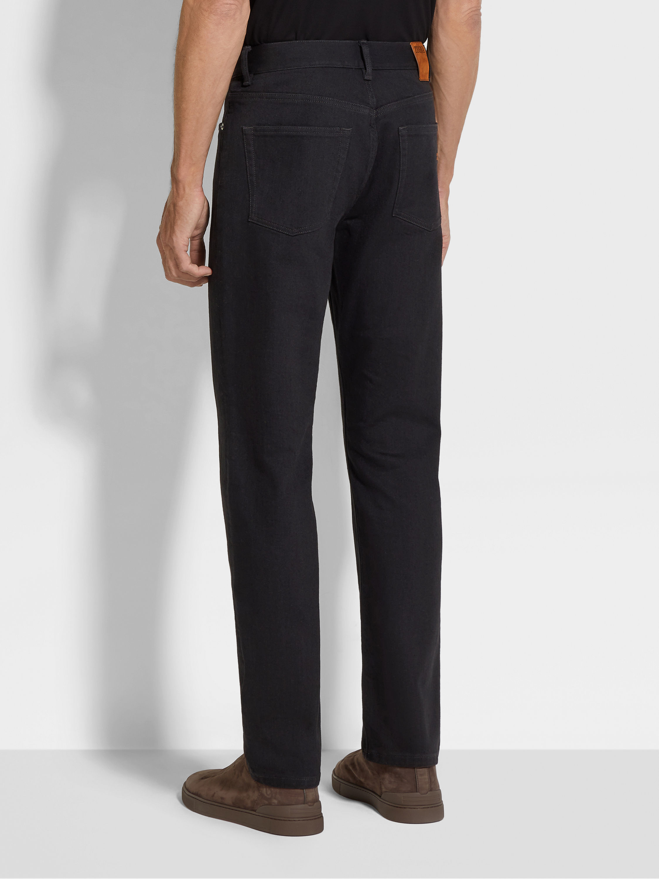 Jeans Roccia in Cotone Elasticizzato Rinse Wash Neri  Foto #4 di dettaglio del prodotto