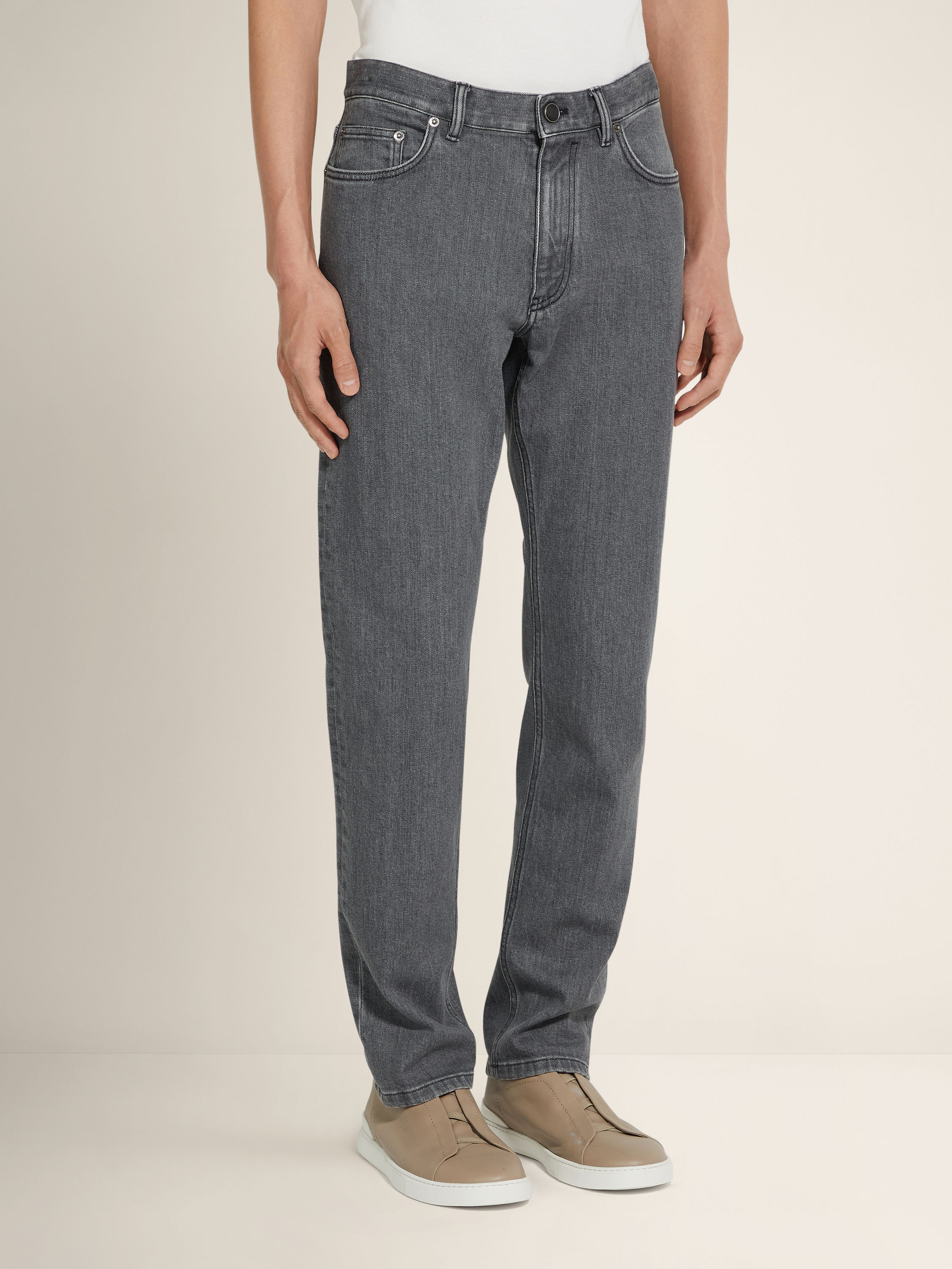 Grey Stone-washed Stretch Cotton Roccia Jeans Product detail photo #3