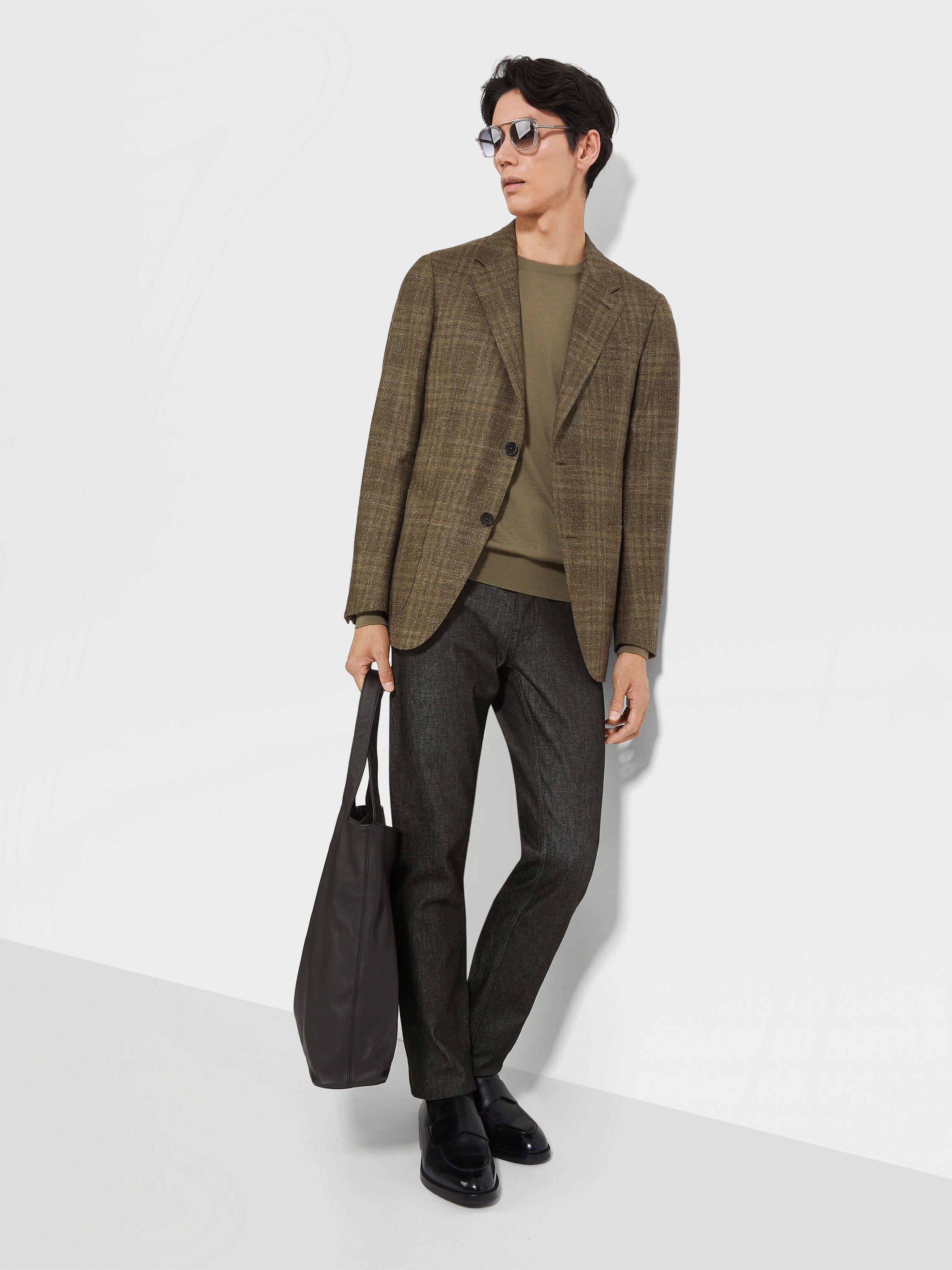 Black Stretch Cotton and Cashmere Roccia Jeans Product detail photo #2