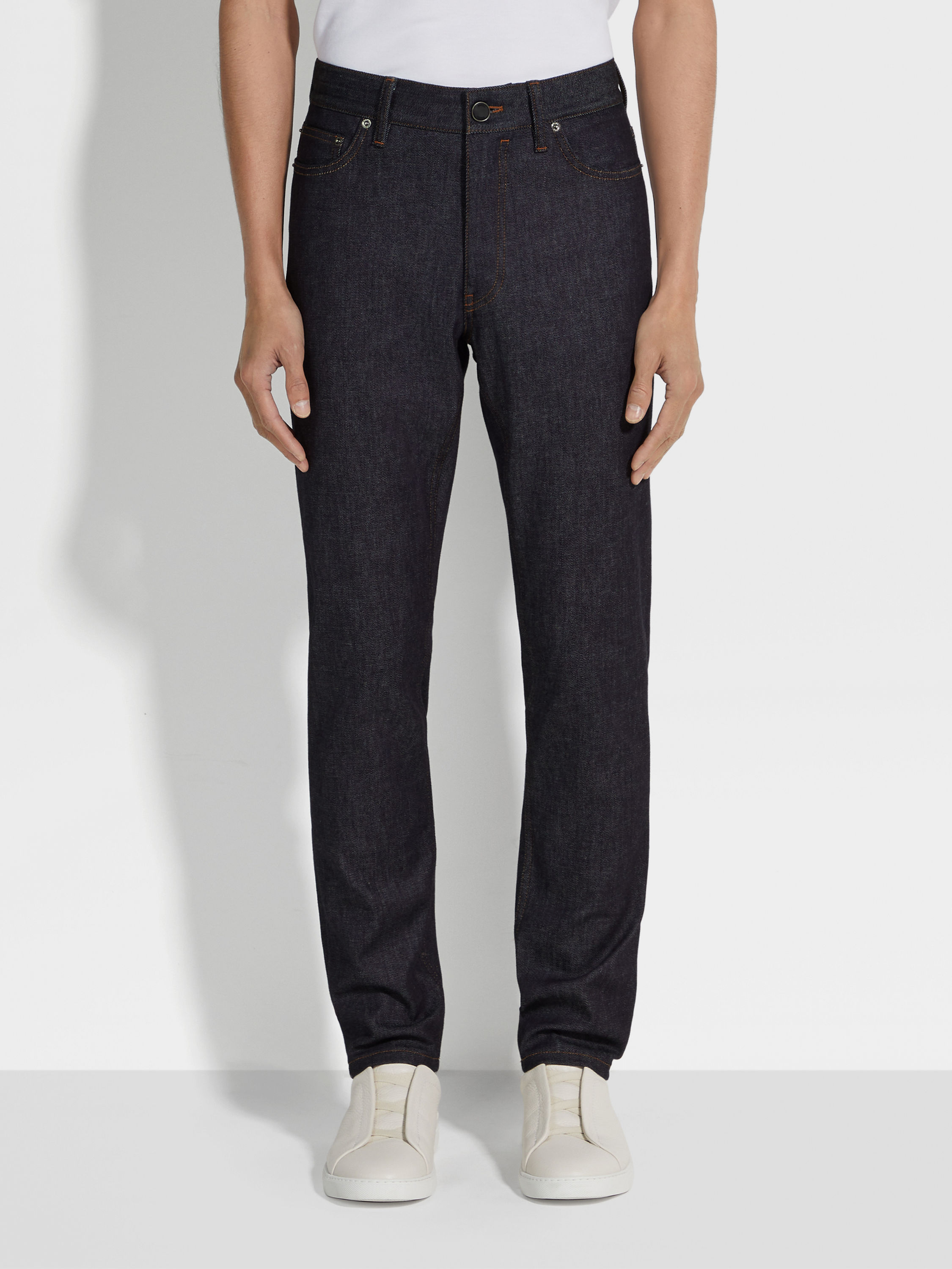 Blue Stretch Cotton and Cashmere Roccia Jeans Product detail photo #3