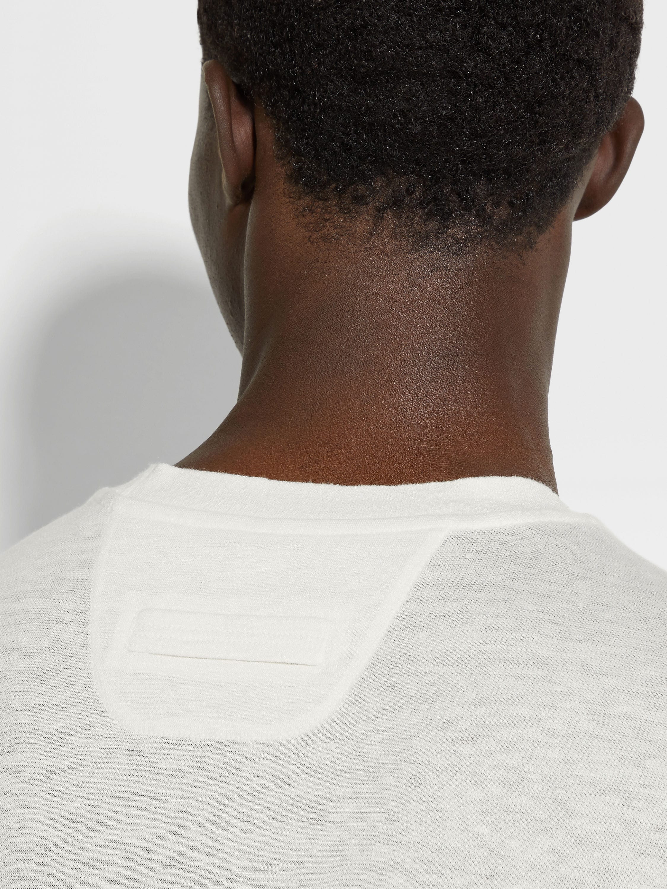 White Oasi Lino T-shirt Product detail photo #1