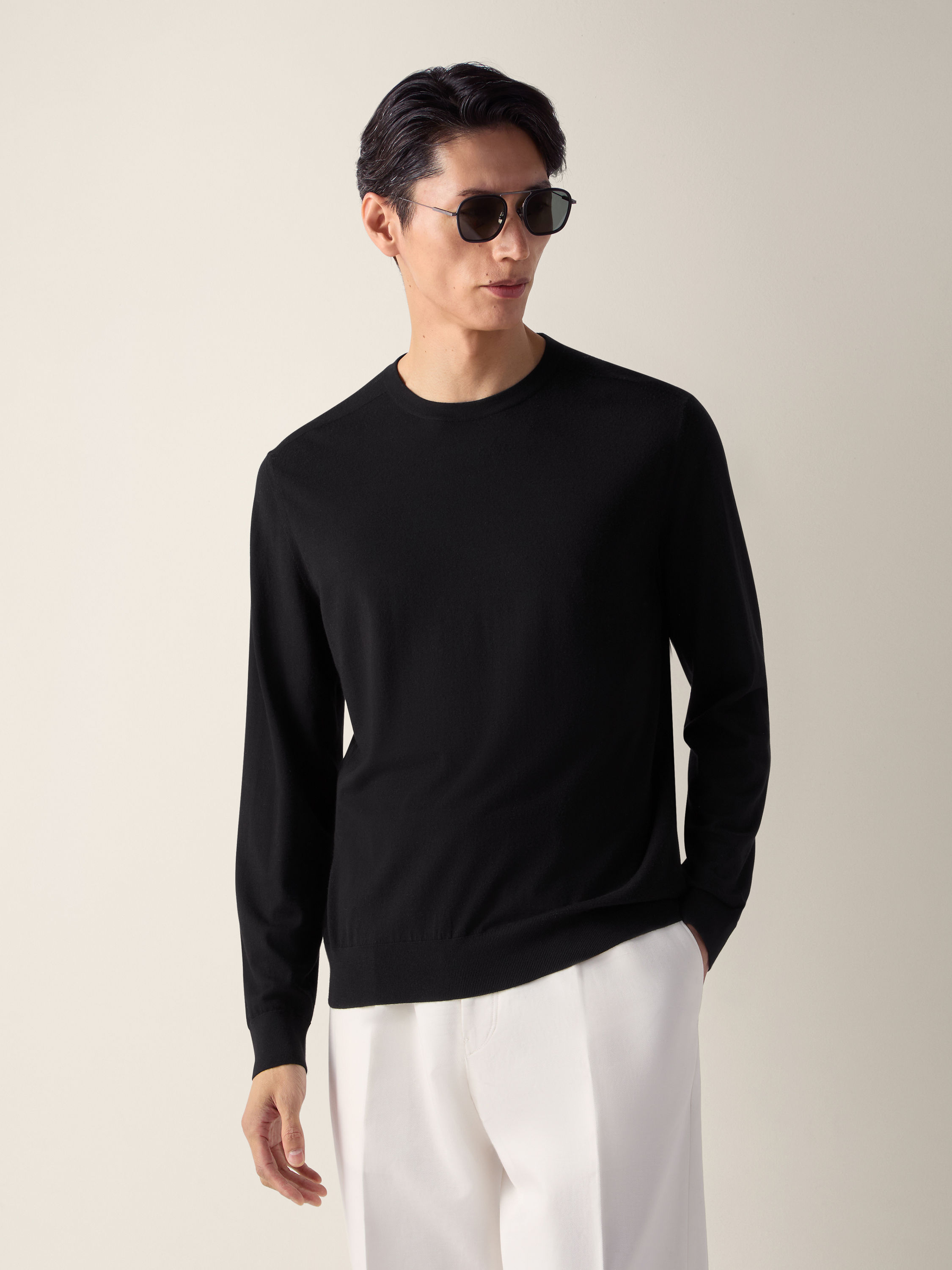 Black Vellus Aureum Crewneck Product detail photo #2