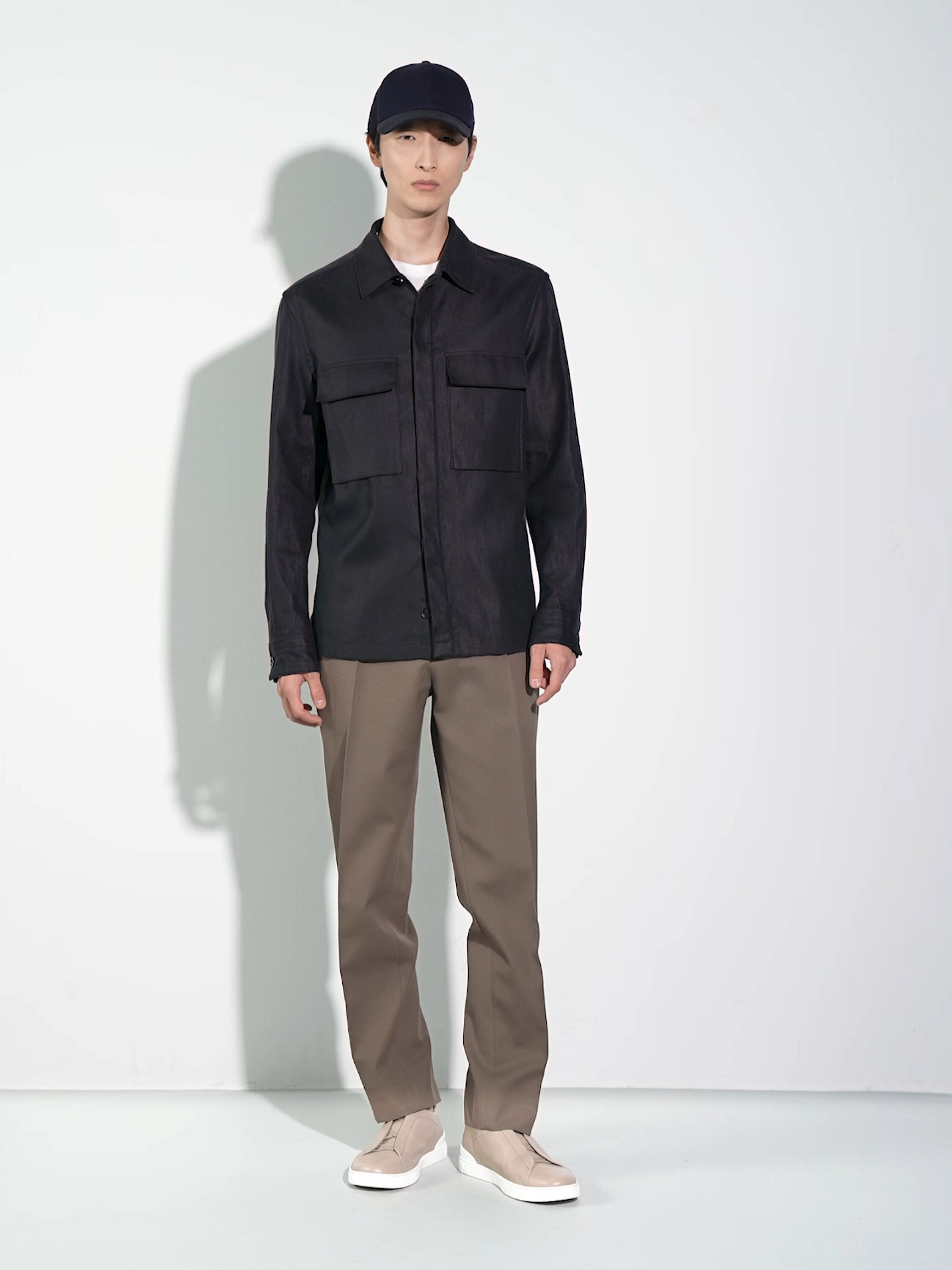 Hose aus Baumwolle und Wolle in dunklem Taupe