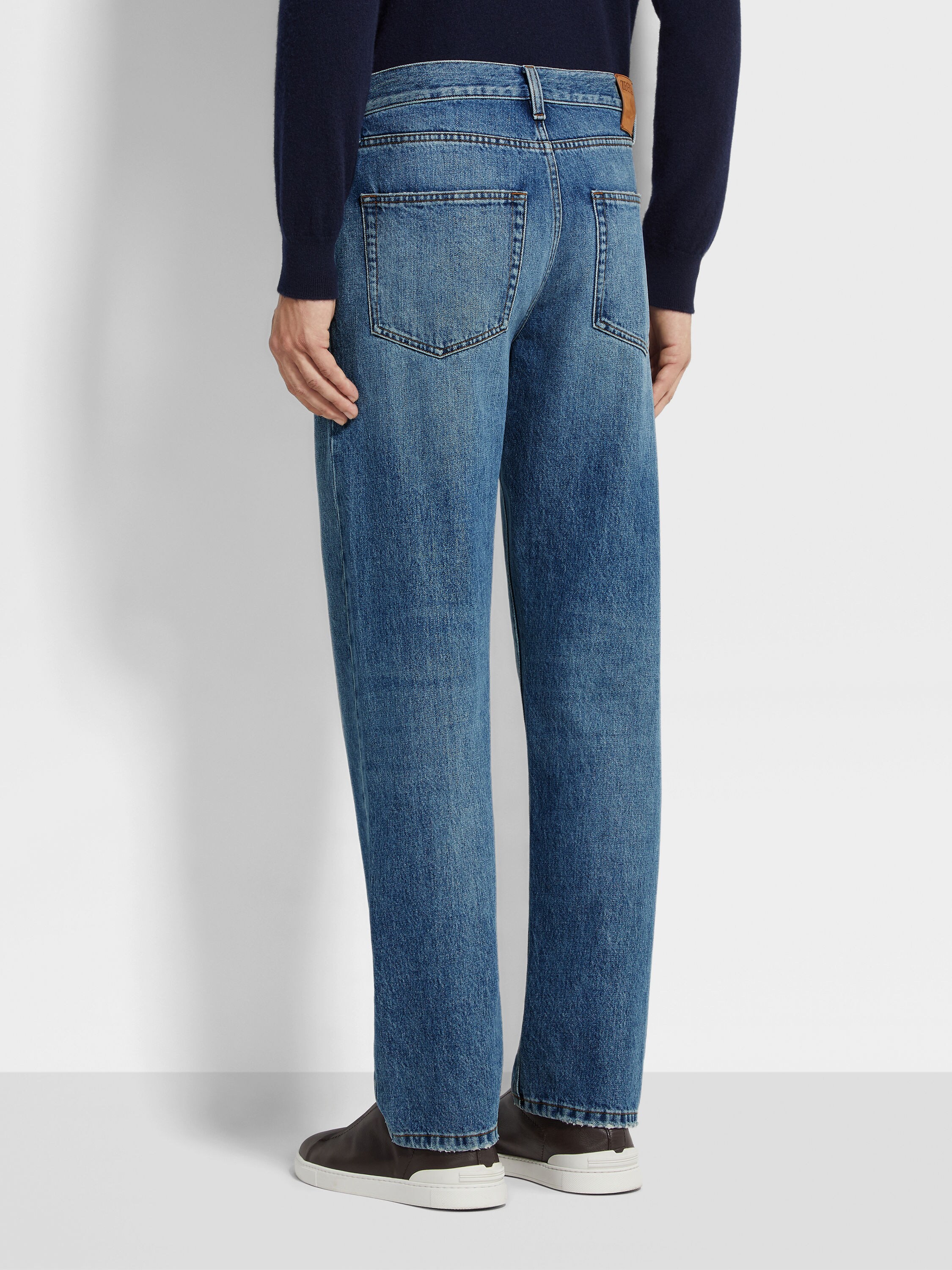 Roccia Jeans aus Baumwolle mit Stone-Washed-Effekt in Blau Detailfoto #5 des Produkts