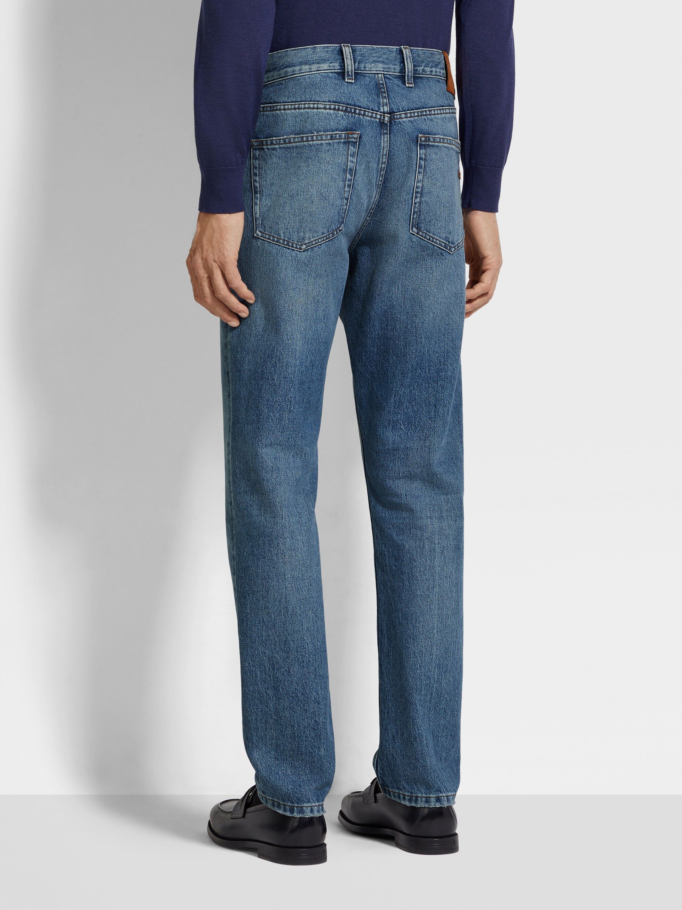 Blue Stone-washed Cotton Roccia Jeans Product detail photo #4