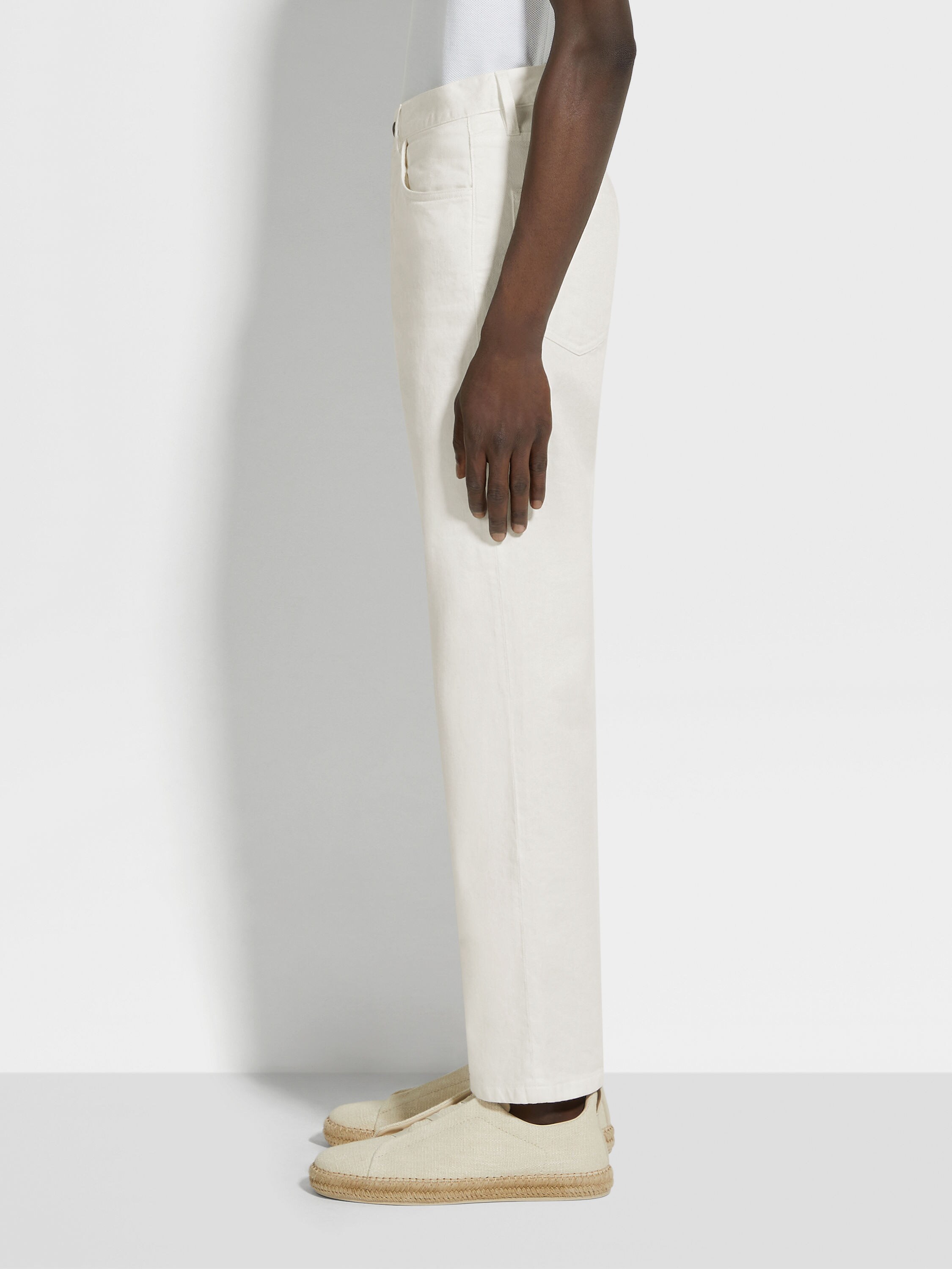 White Stretch Cotton and Linen Roccia Jeans Product detail photo #2