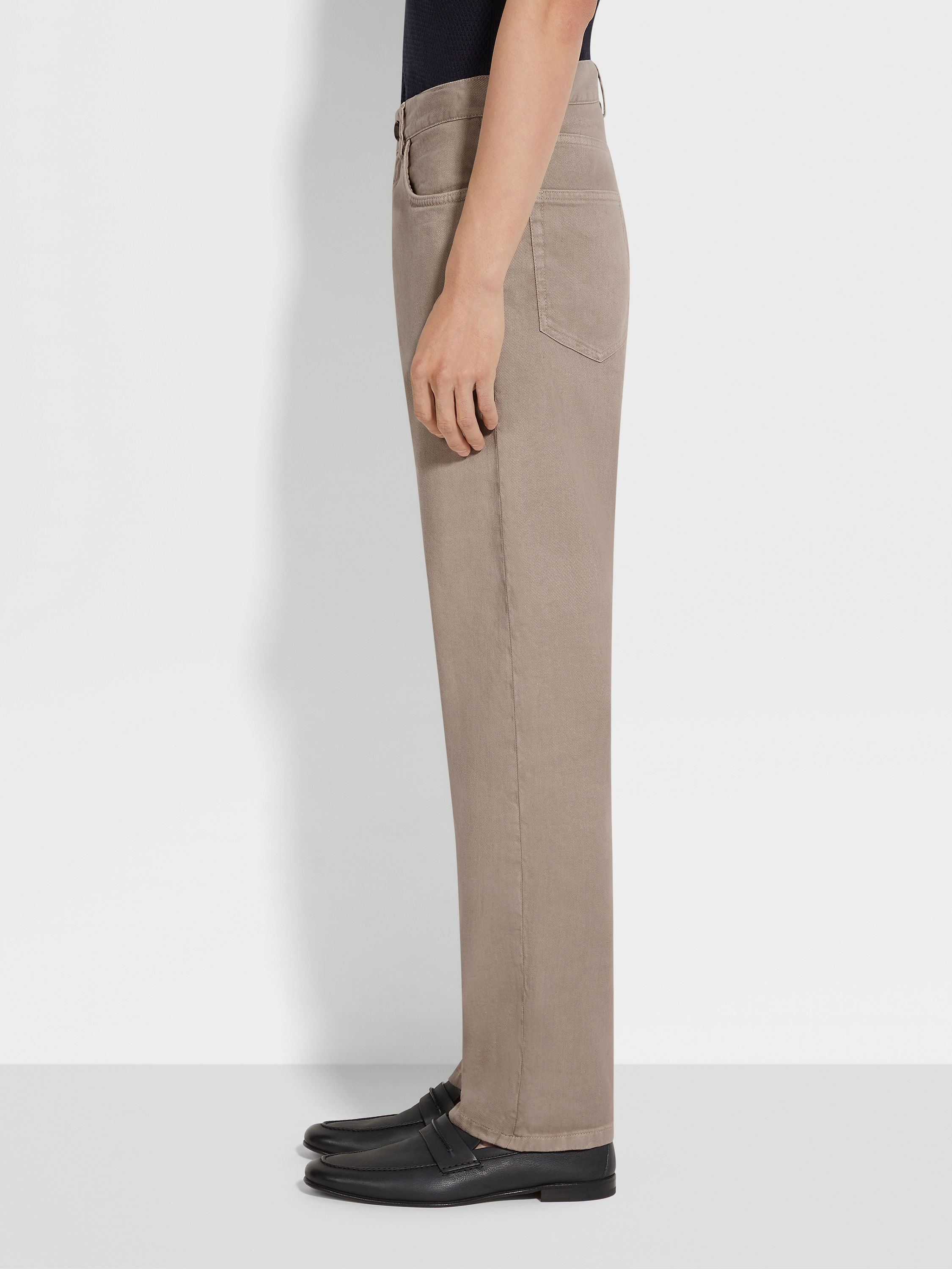 Light Taupe Stretch Cotton and Linen Roccia Jeans Product detail photo #2