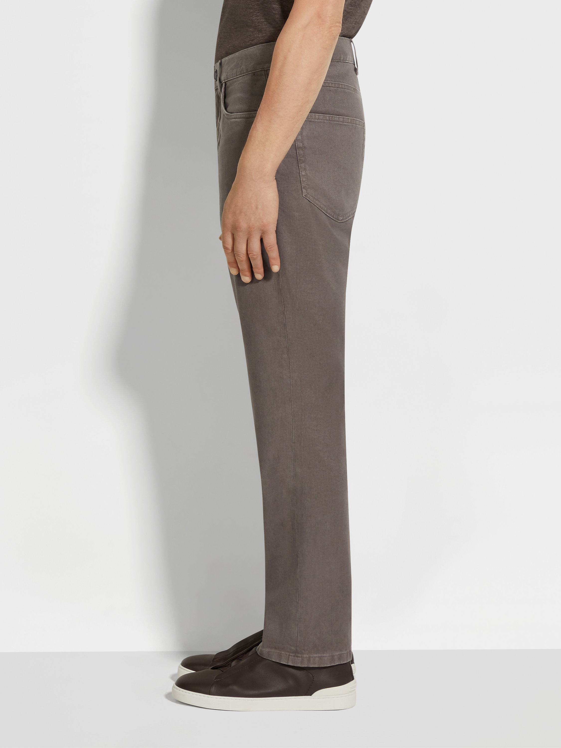 Dark Taupe Stretch Cotton and Linen Roccia Jeans Product detail photo #2