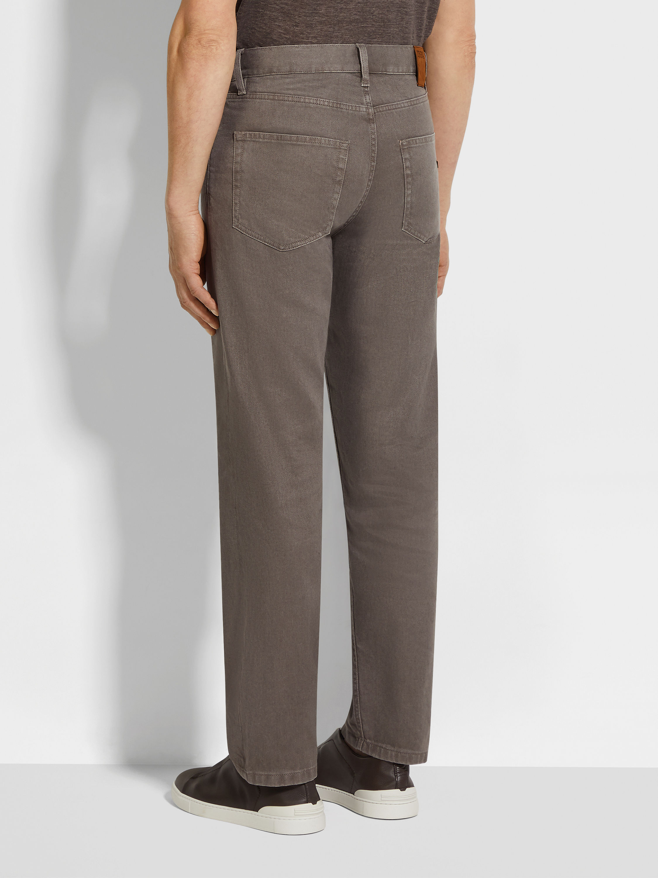 Dark Taupe Stretch Cotton and Linen Roccia Jeans Product detail photo #4