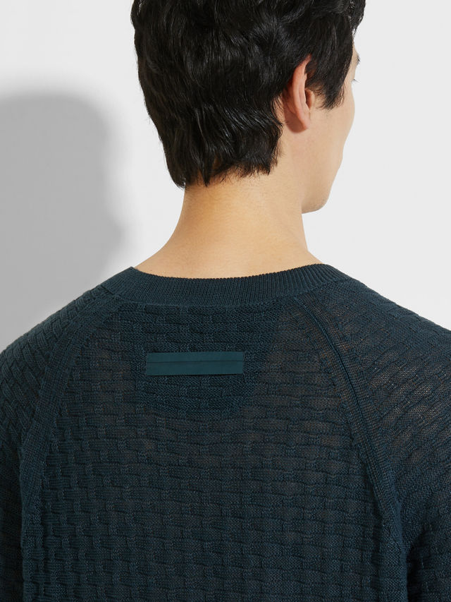 Dark Teal Blue Oasi Lino V-neck Product detail photo #1