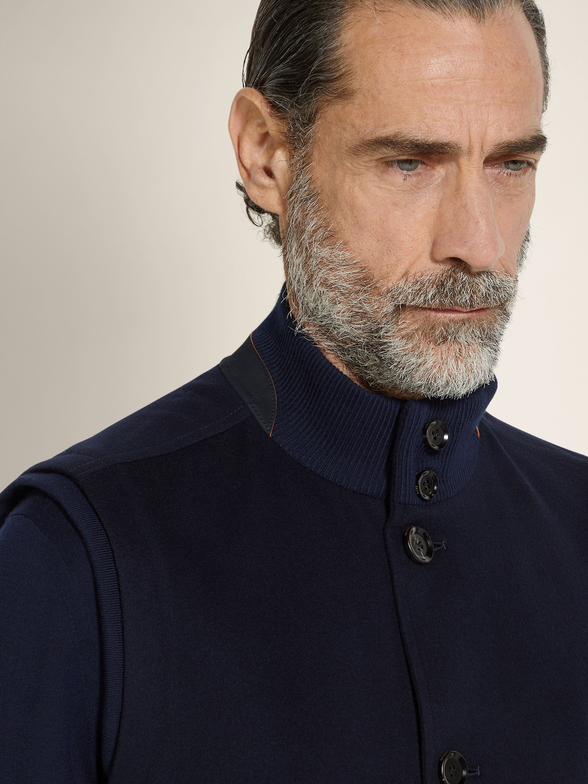 Vellus Aureum Vest Product detail photo #2