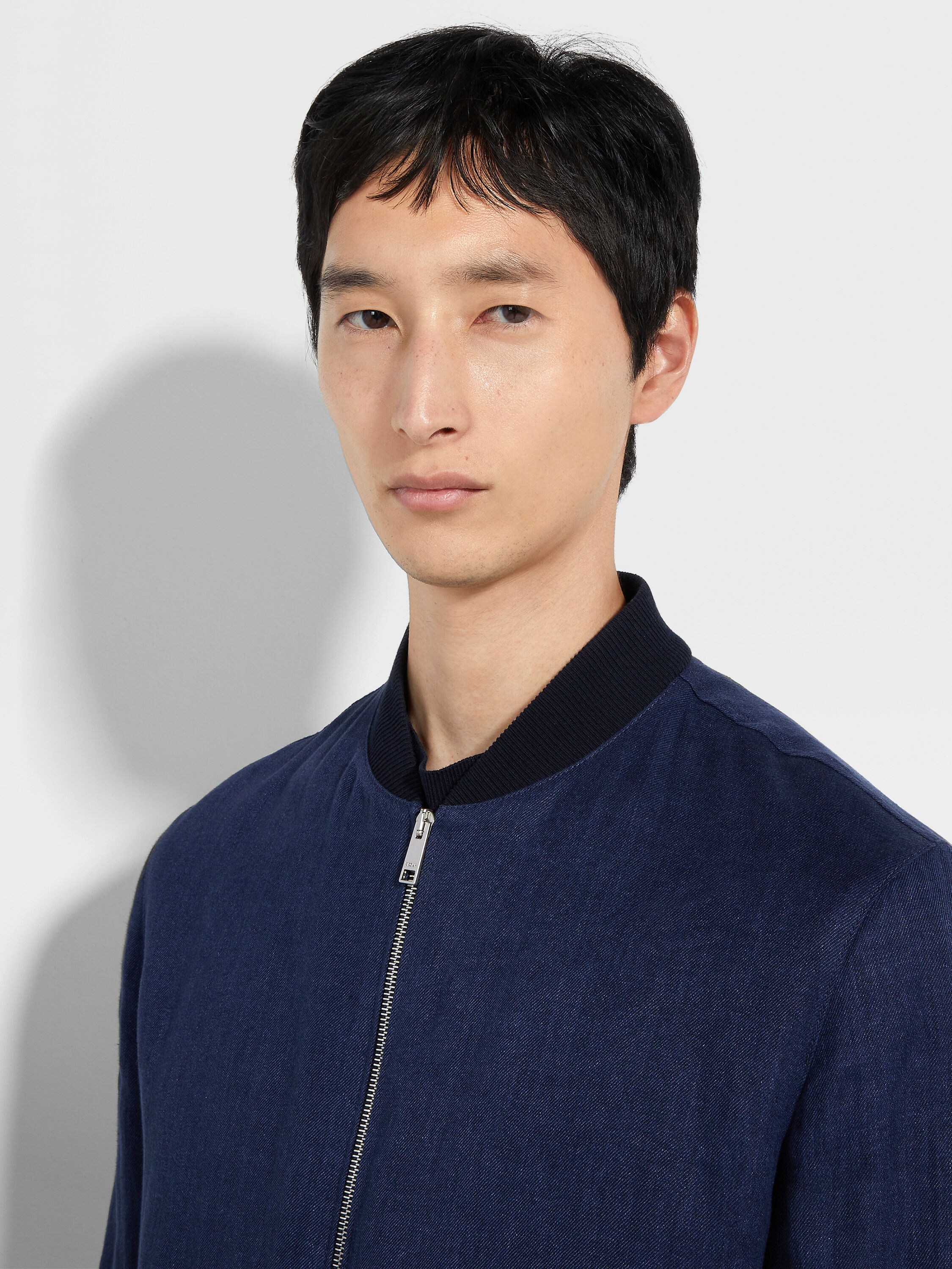 Bomberjacke aus Oasi Lino Detailfoto #2 des Produkts