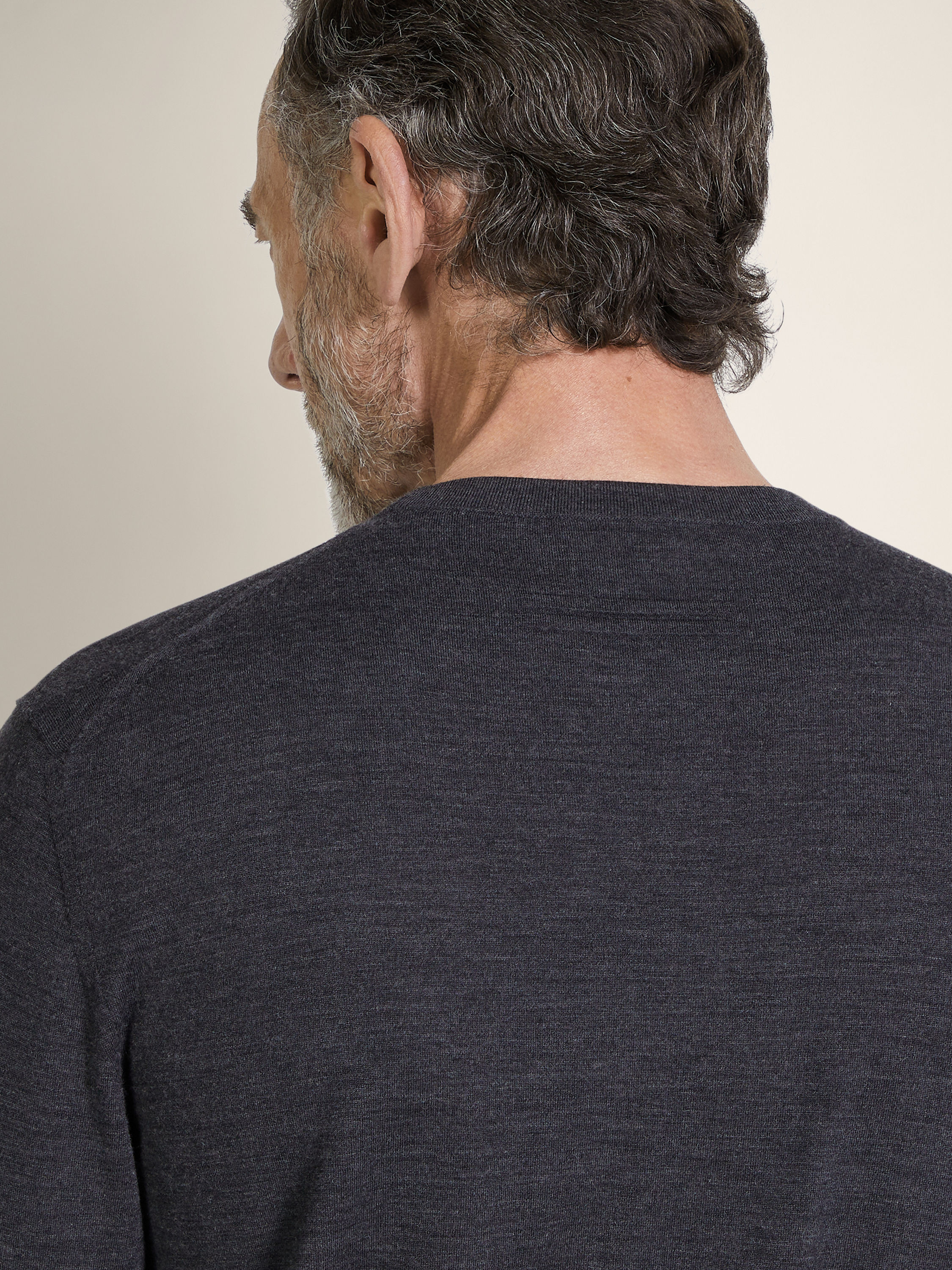 Pull Ras du Cou en Vellus Aureum Gris Foncé Photo #1 de détail du produit