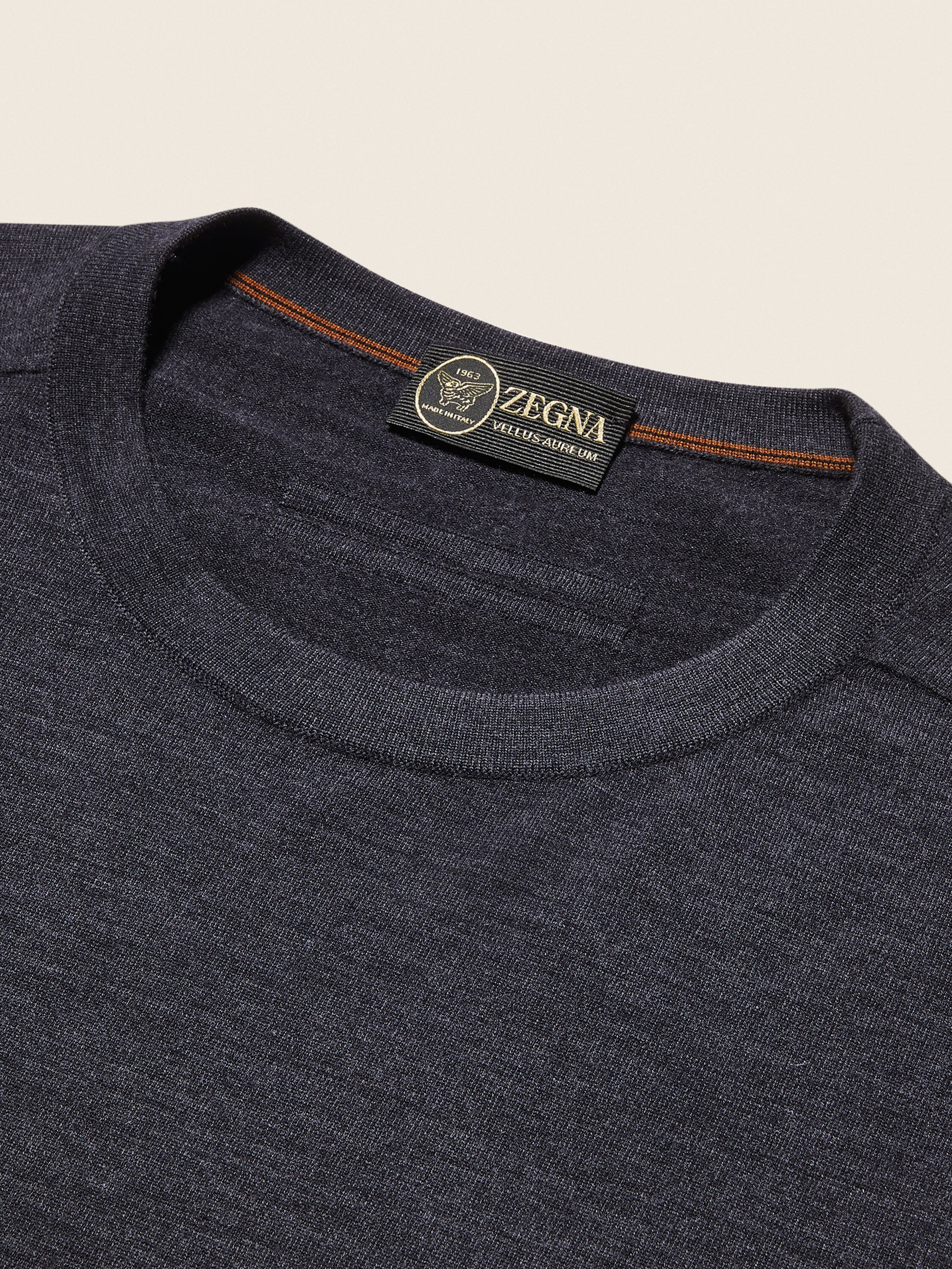 Pull Ras du Cou en Vellus Aureum Gris Foncé Photo #5 de détail du produit