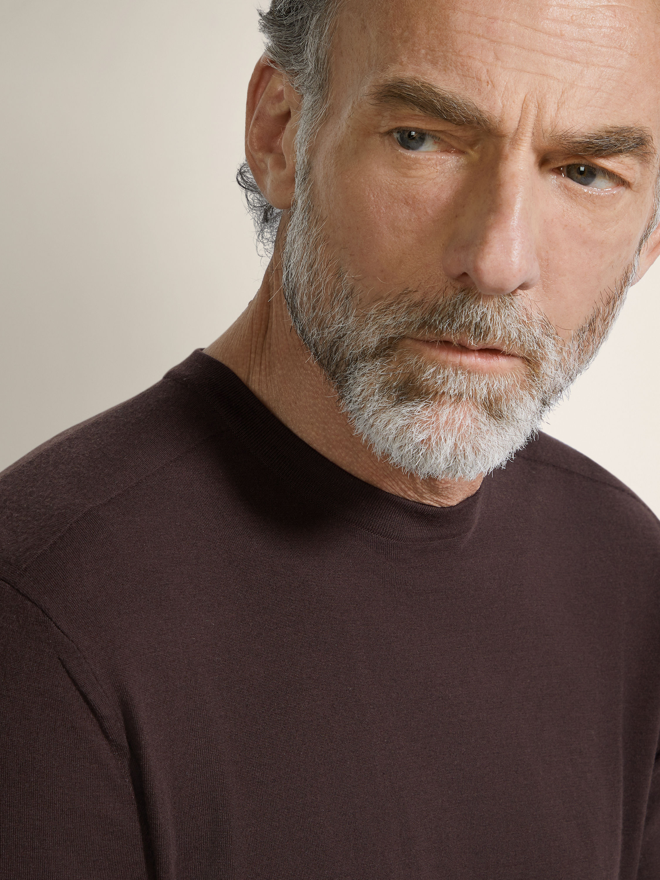 Pull Ras du Cou en Vellus Aureum Marron Foncé Photo #1 de détail du produit