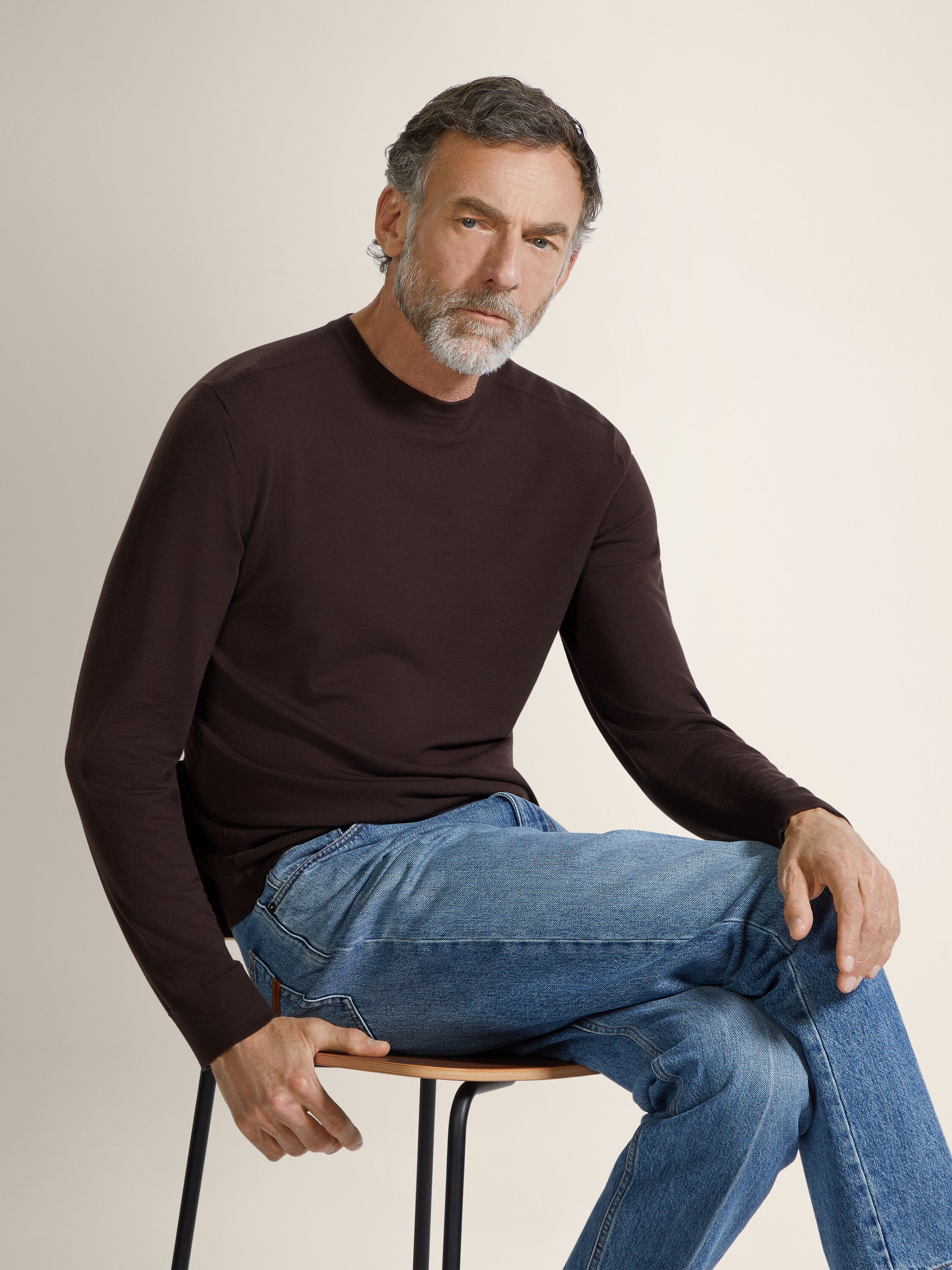 Pull Ras du Cou en Vellus Aureum Marron Foncé Photo #2 de détail du produit