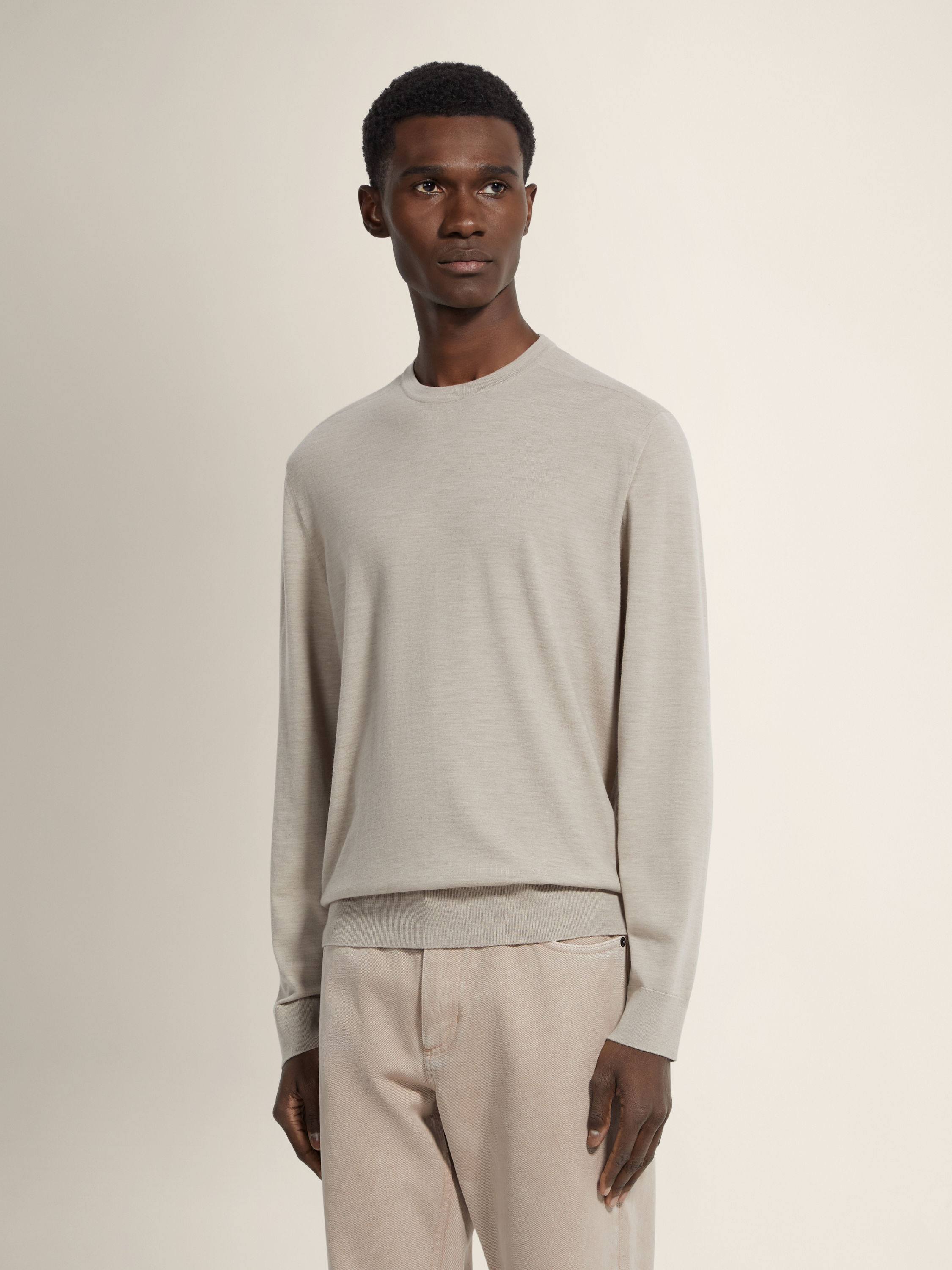 淺灰褐色 Vellus Aureum 圓領衫 產品細節圖 #3