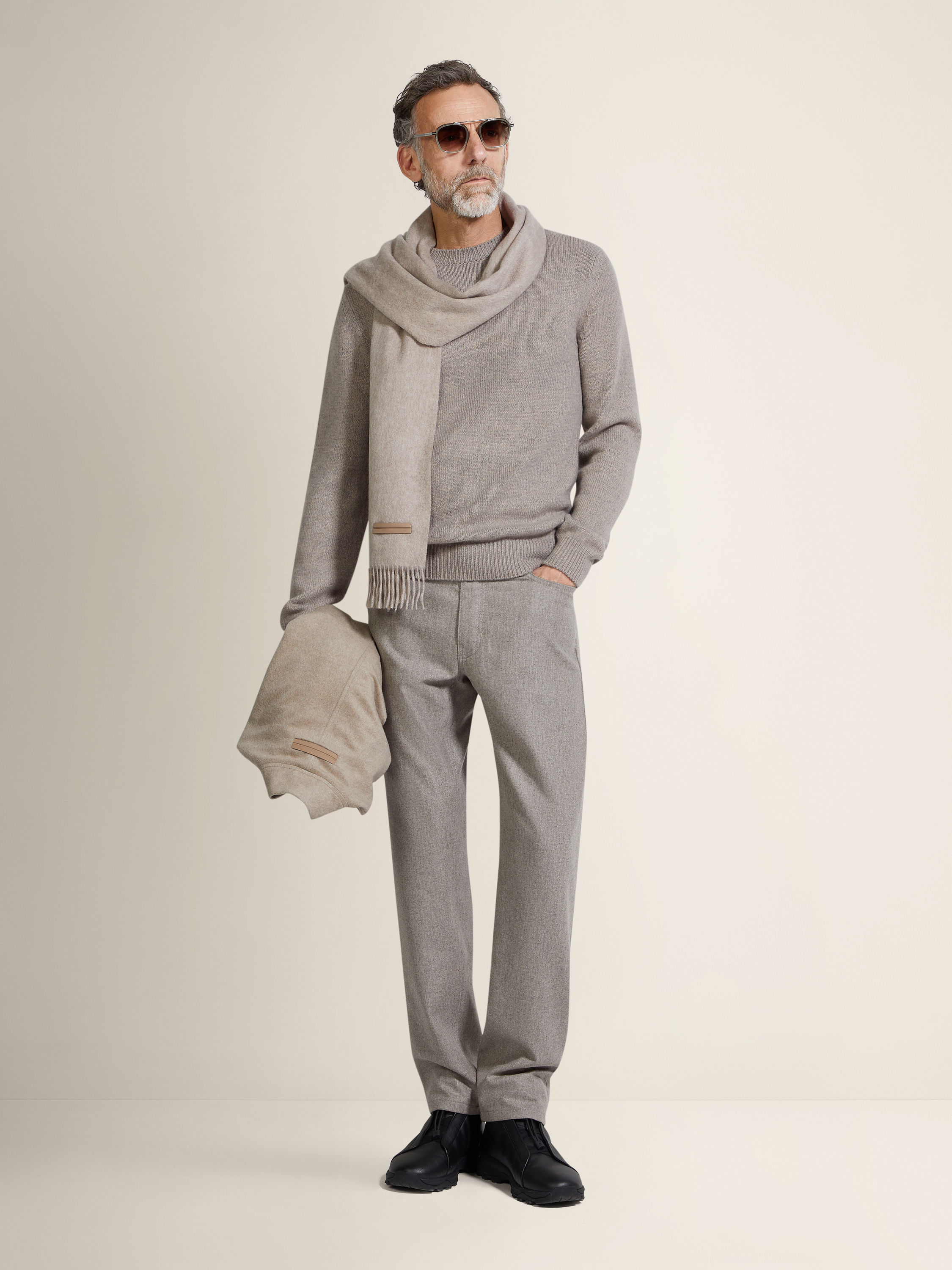 淺麻灰褐色 Vellus Aureum 圓領衫 產品細節圖 #2