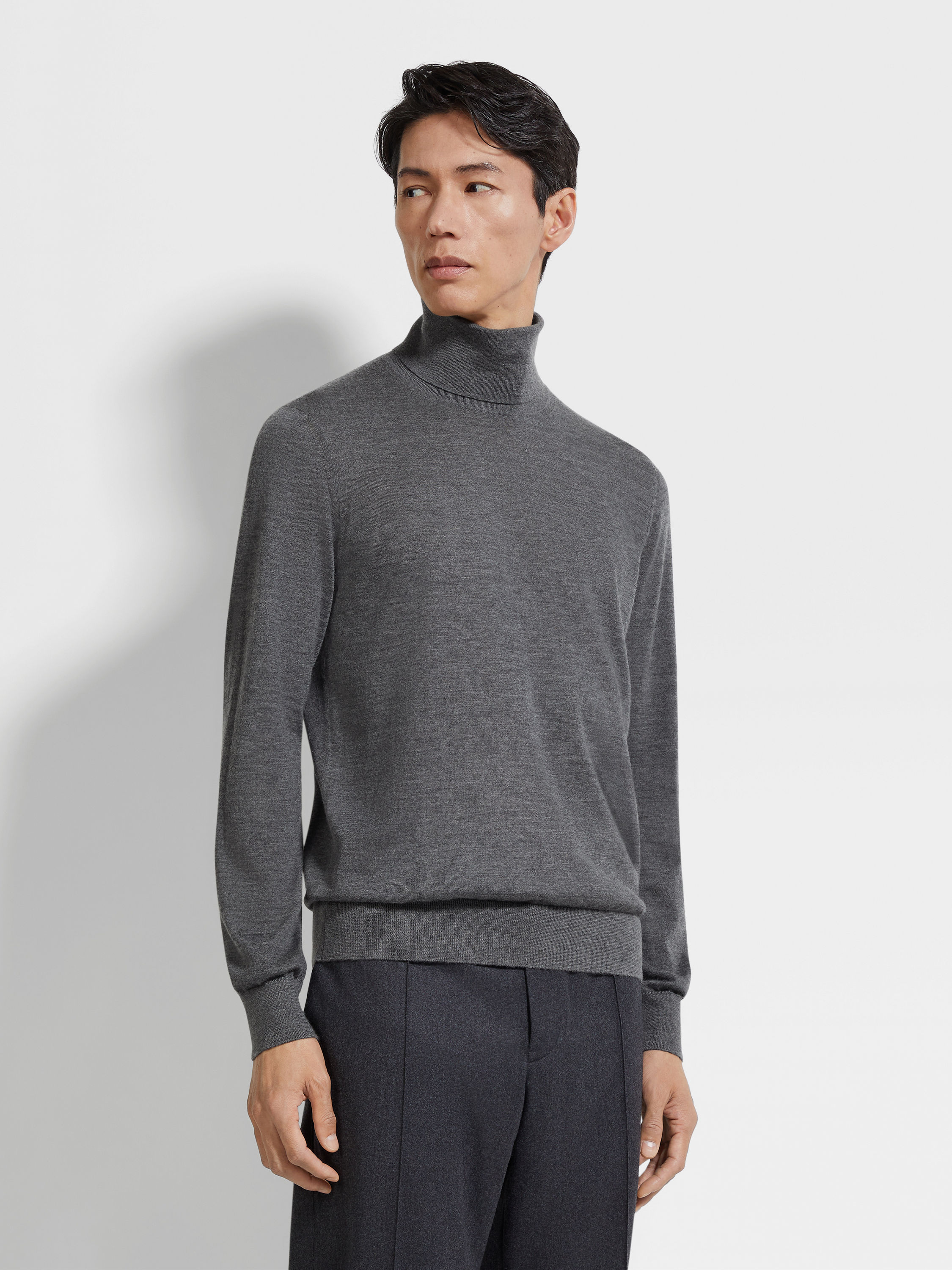 Dolcevita in Cashseta Grigio Mélange Foto #3 di dettaglio del prodotto