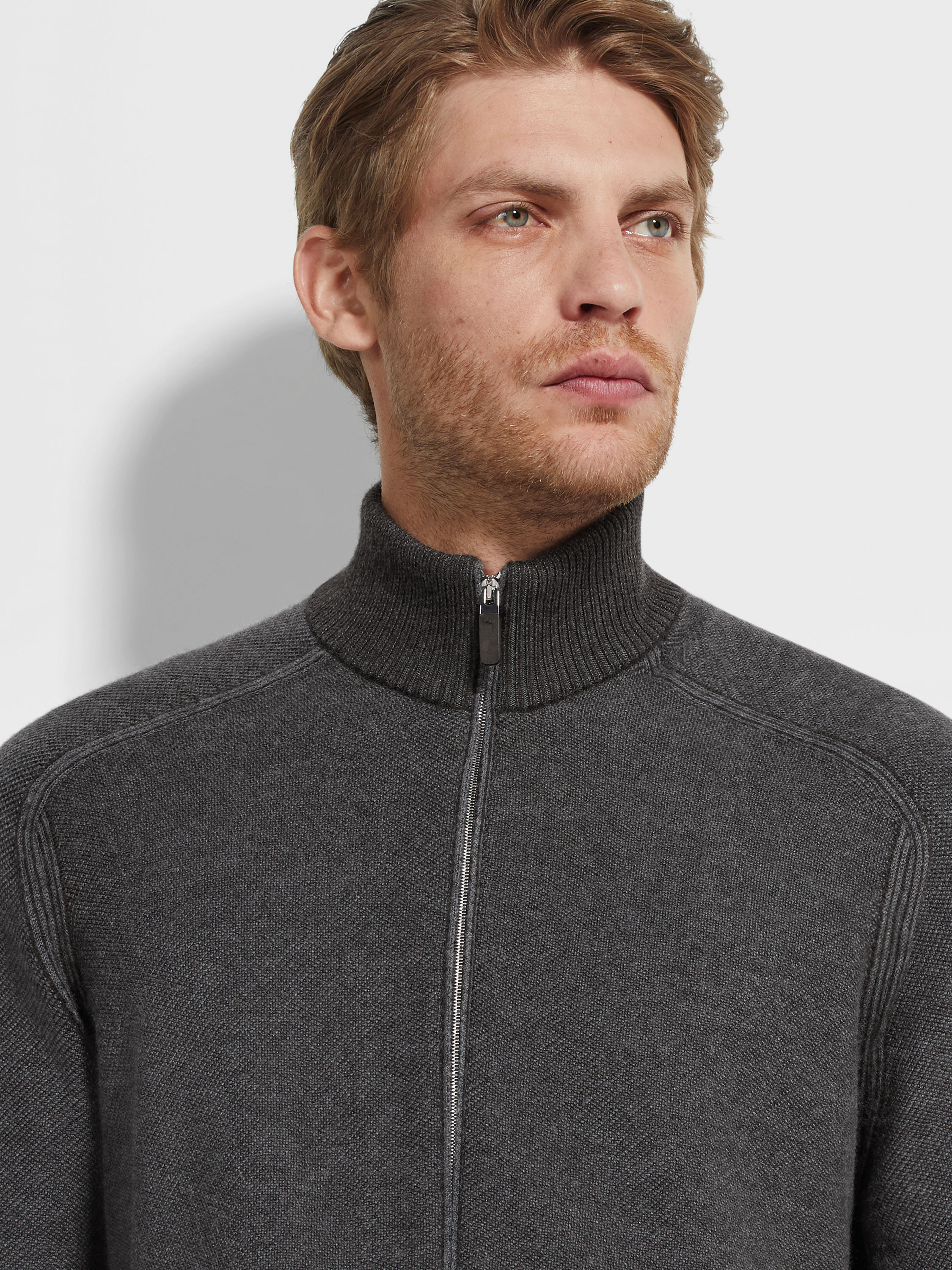 Cardigan con Zip Intera in Cashseta Grigio e Marrone Scuro Foto #1 di dettaglio del prodotto