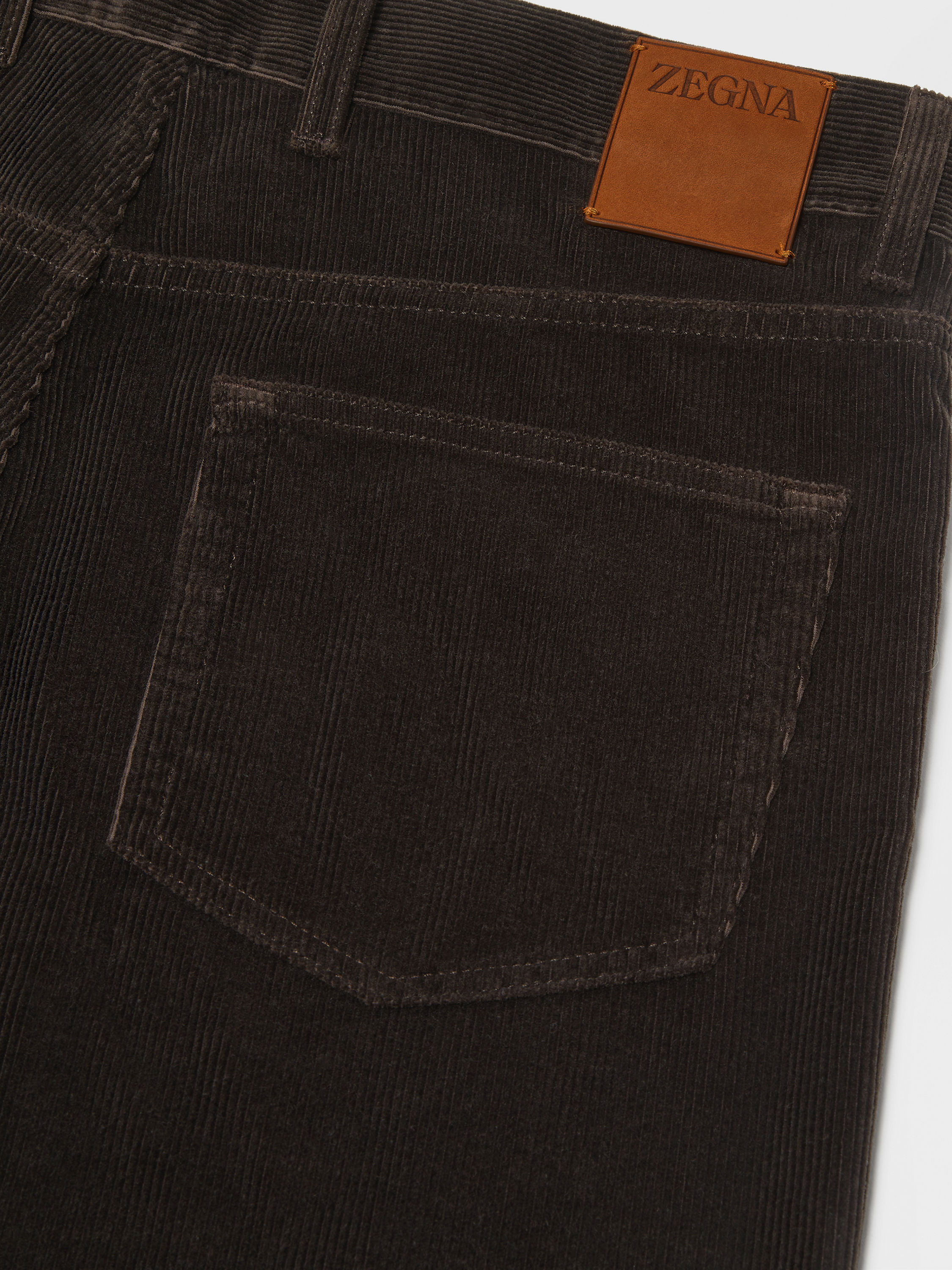 Dark Brown Cashco Roccia Jeans Product detail photo #2