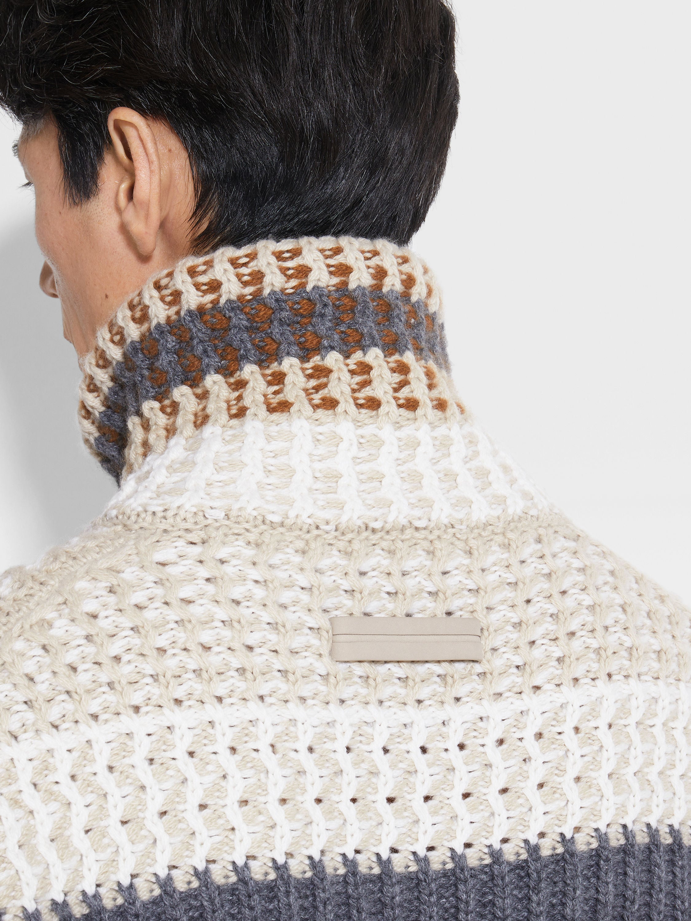 Light Beige and Dark Foliage Oasi Cashmere High Neck Product detail photo #1