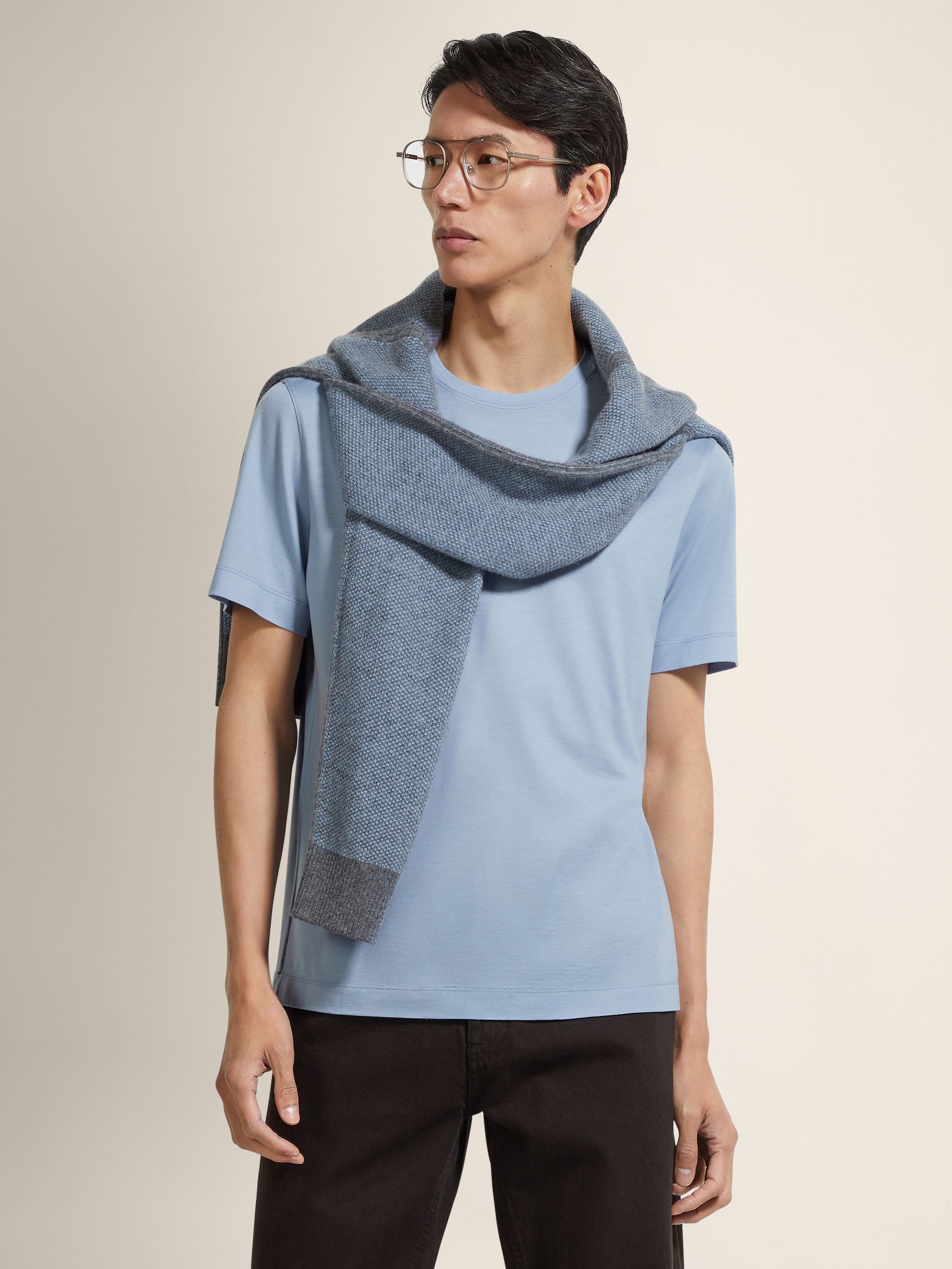 Light Blue Vellus Aureum T-Shirt Product detail photo #2