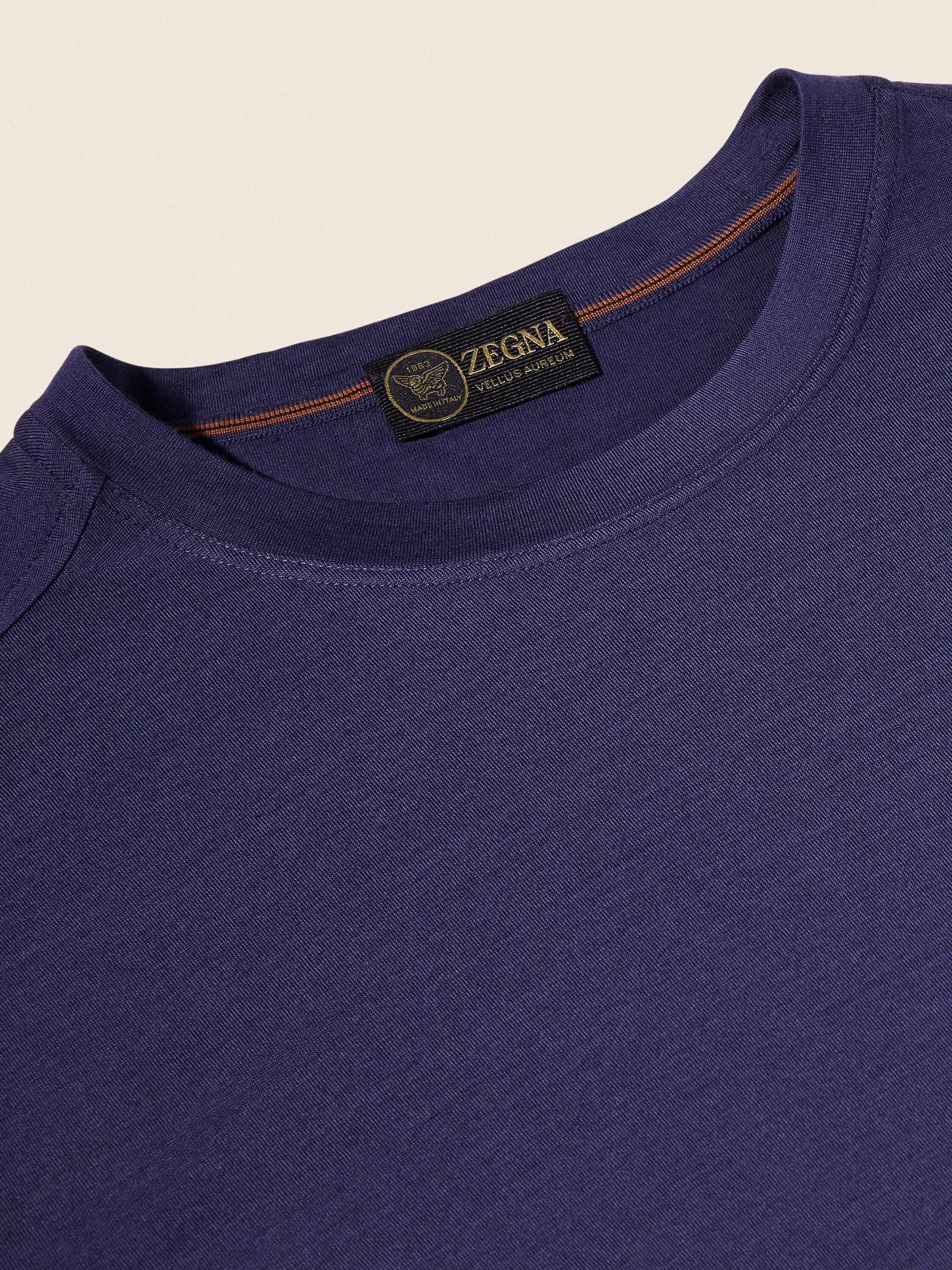 Ink Blue Vellus Aureum T-Shirt Product detail photo #5