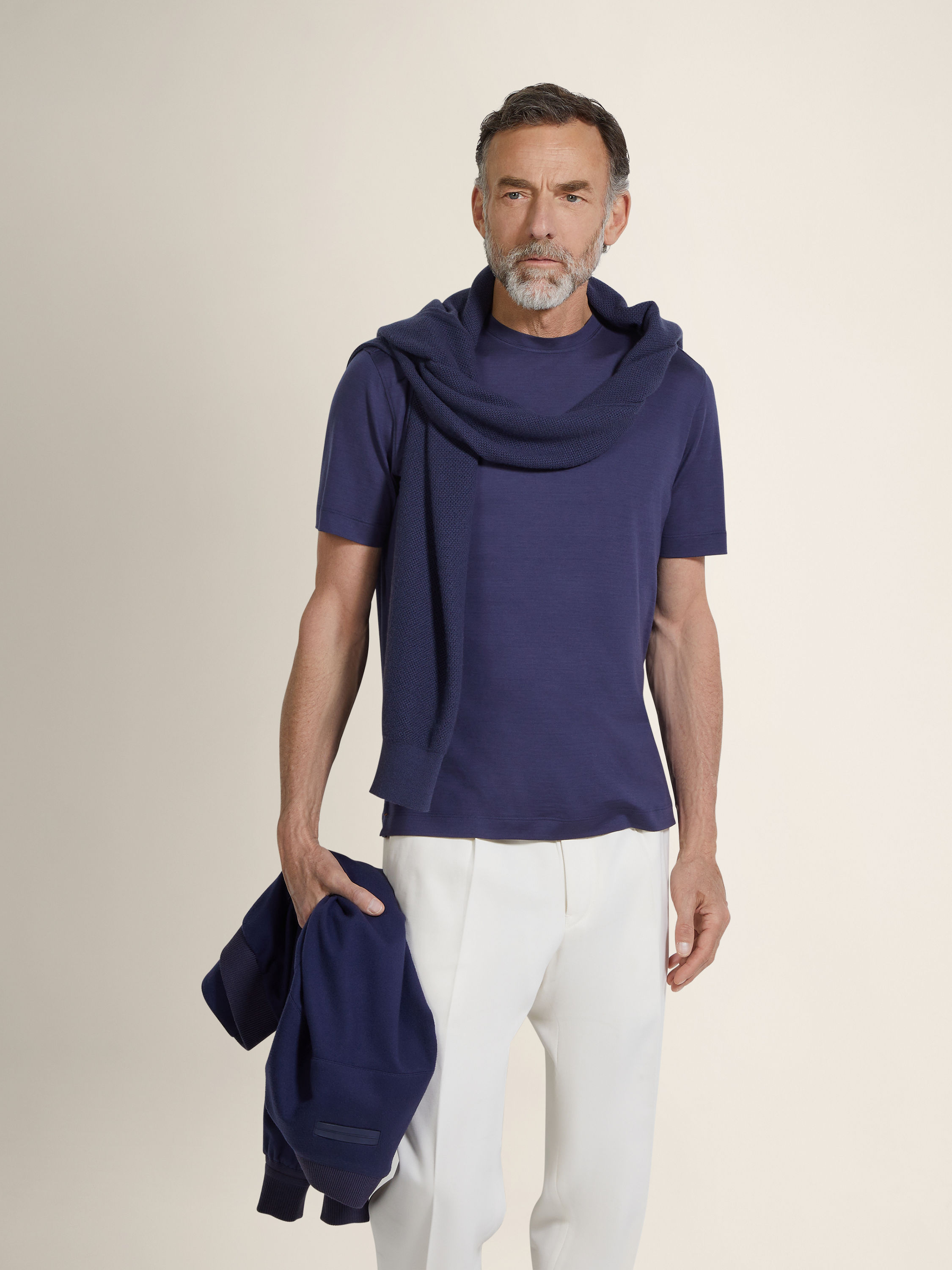 Ink Blue Vellus Aureum T-Shirt Product detail photo #2