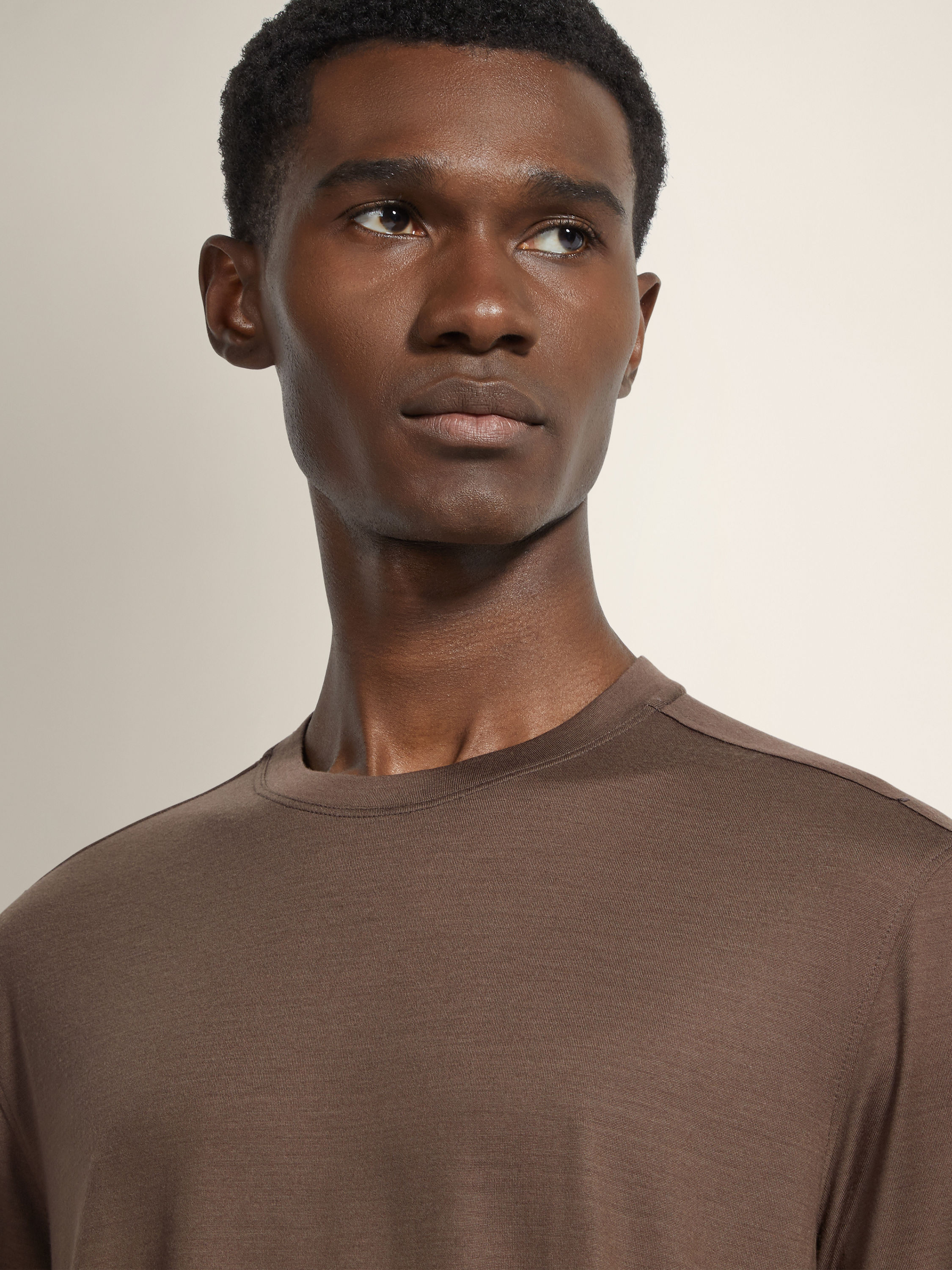 Brown Vellus Aureum T-Shirt Product detail photo #1