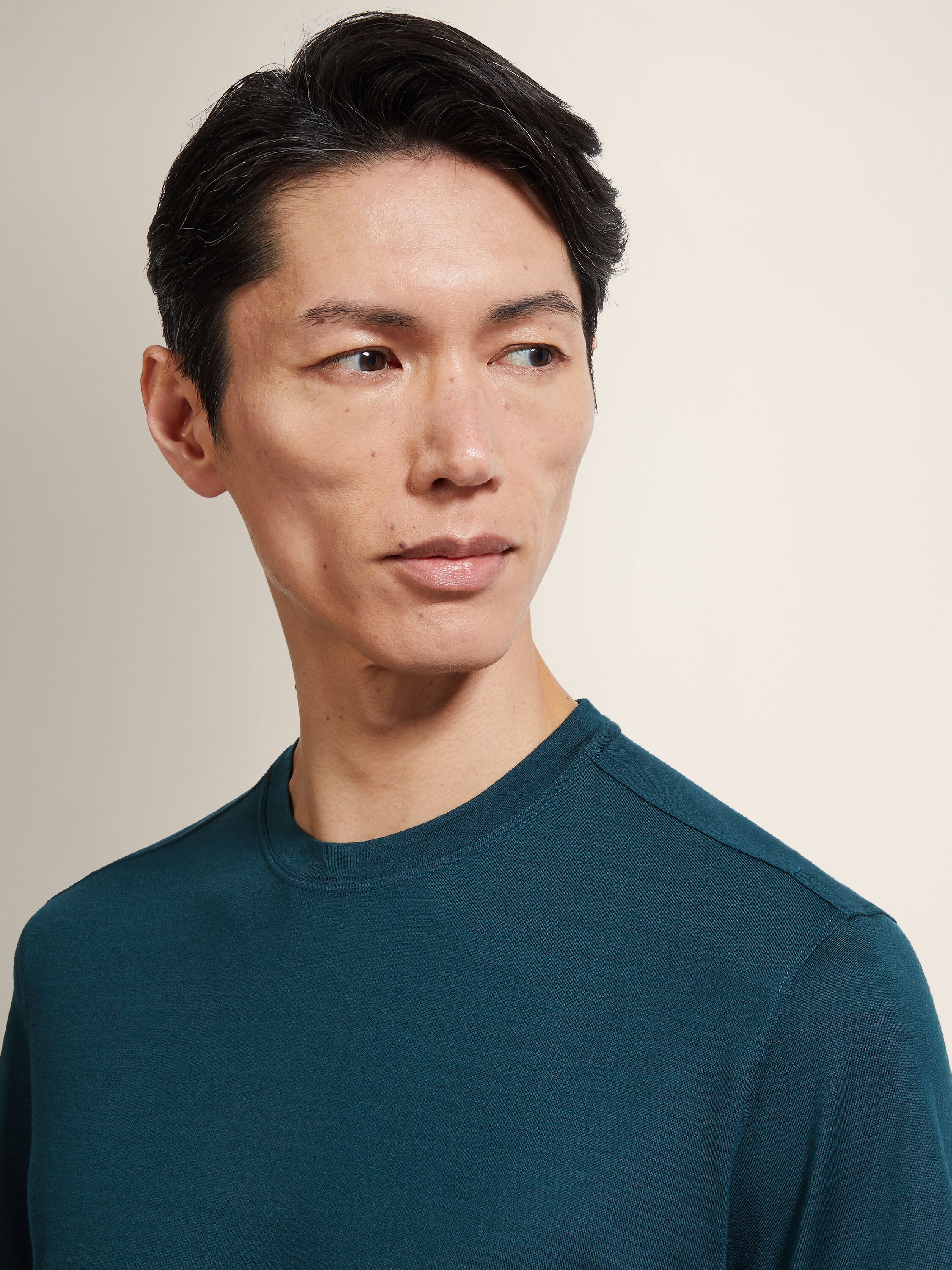 Dark Green Vellus Aureum T-Shirt Product detail photo #1